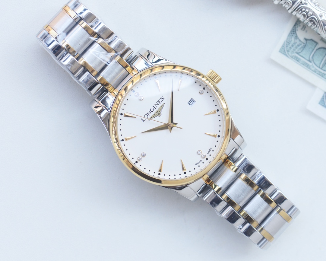 Longines La Grande Classique de Longines silver case bezel and bracelet, white dial 33mm Women's Quartz
