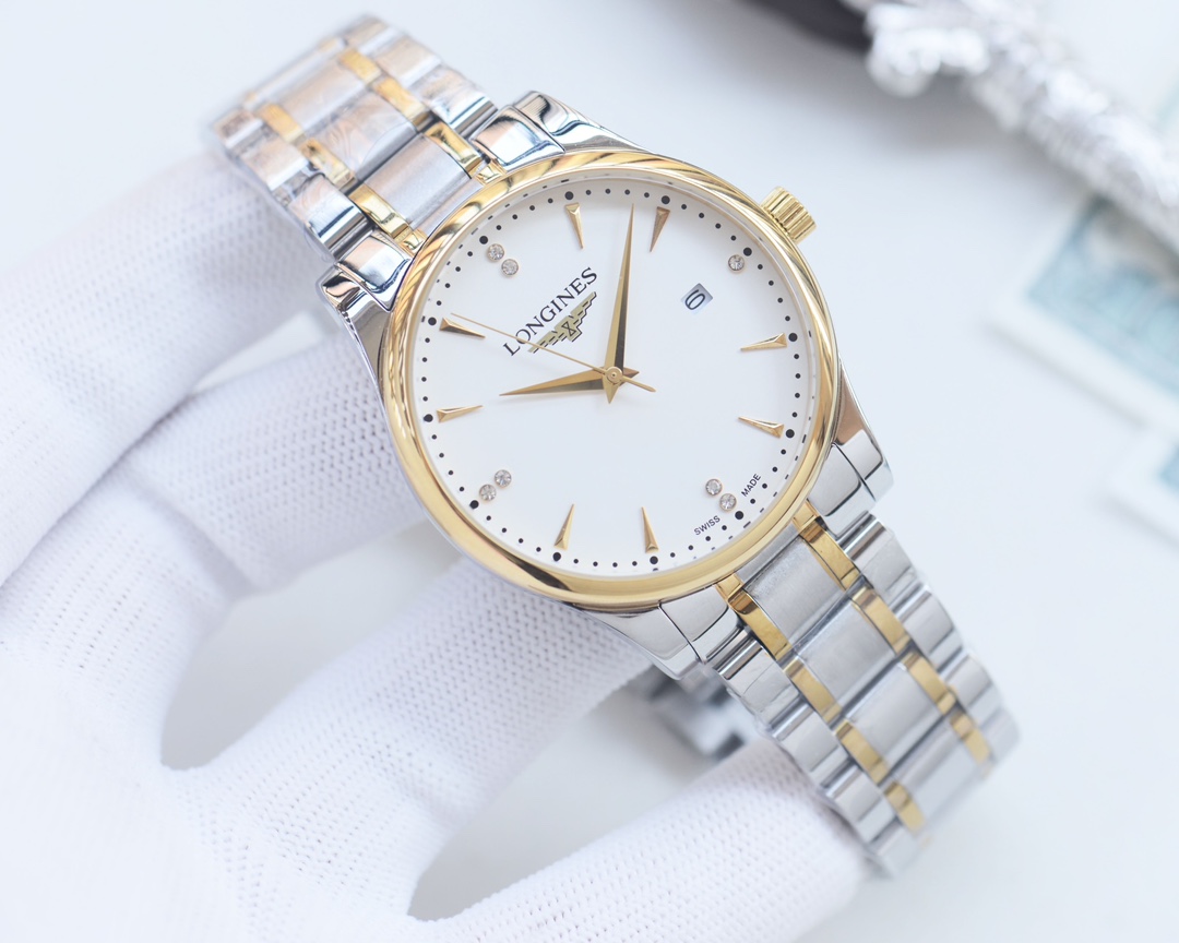 Longines La Grande Classique de Longines silver case bezel and bracelet, white dial 33mm Women's Quartz