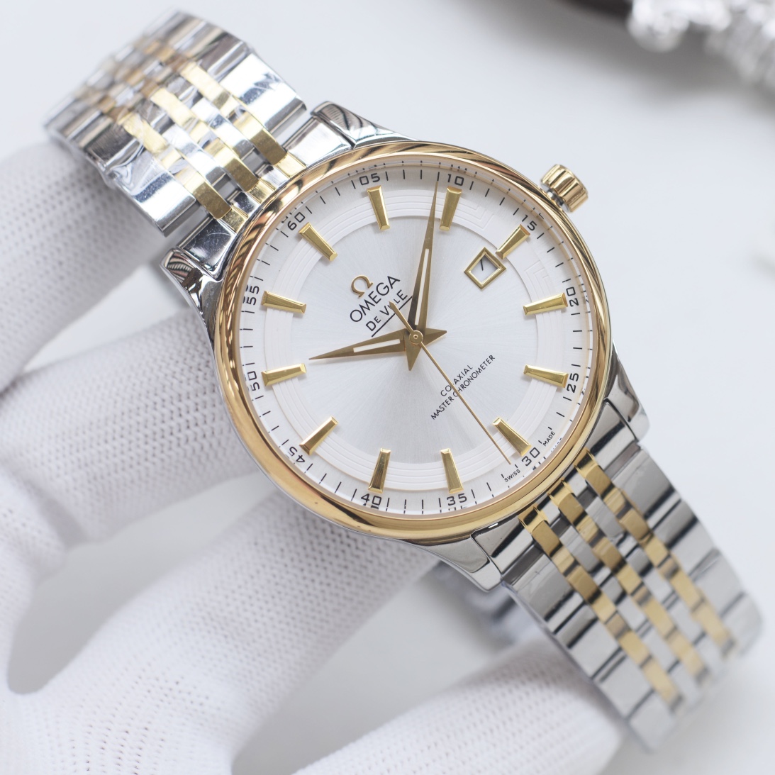 Omega De Ville Prestige Co-Axial Master Chronometer stainless steel case and bracelet, silver dial 39.5mm Men's Automatic