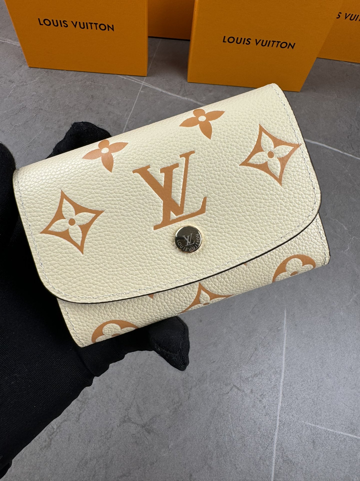 Louis Vuitton Portafoglio Beige Bianco Empreinte​ M60688