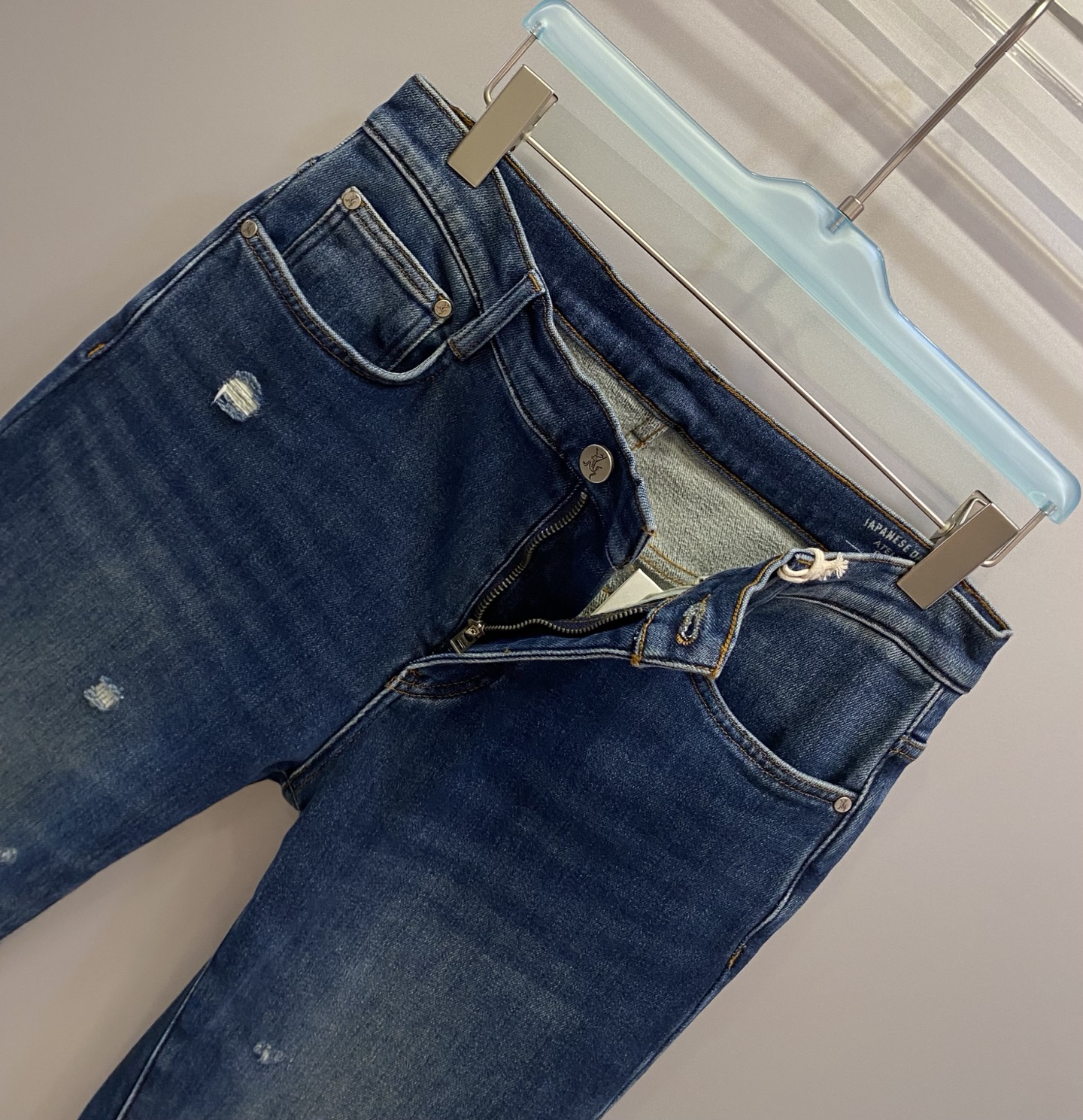 加绒款始祖*男裤 加薄绒 带弹力 磨破装饰 深蓝色洗水 收身版型 码数：30.31.32.33.34.3