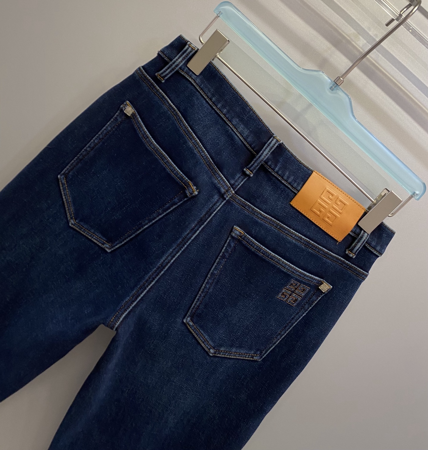 加绒款GV纪*希 男裤 深蓝色洗水 加绒超保暖 带弹力 收身版型 简约百搭码数：30.31.32.33.