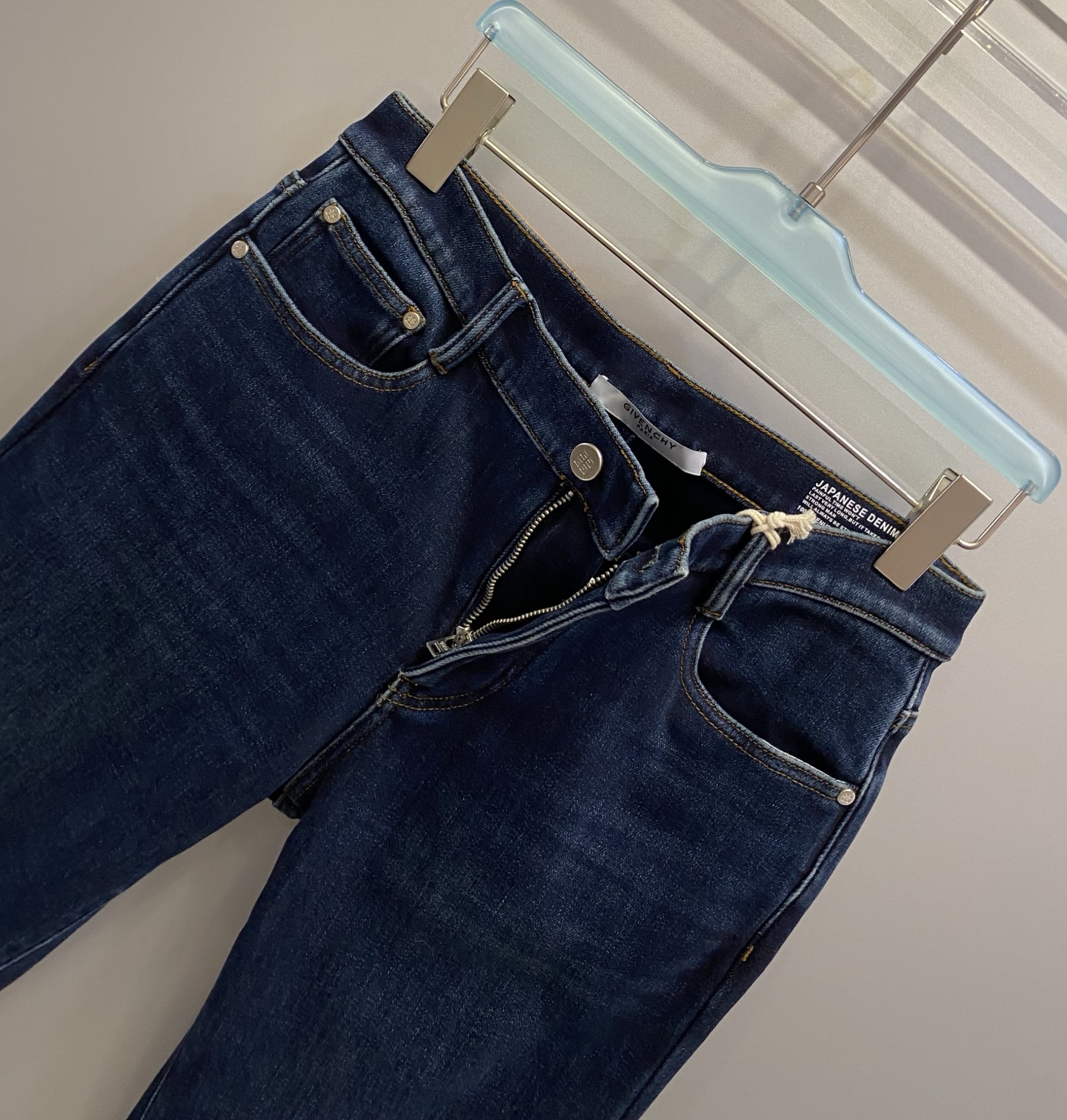 加绒款GV纪*希 男裤 深蓝色洗水 加绒超保暖 带弹力 收身版型 简约百搭码数：30.31.32.33.