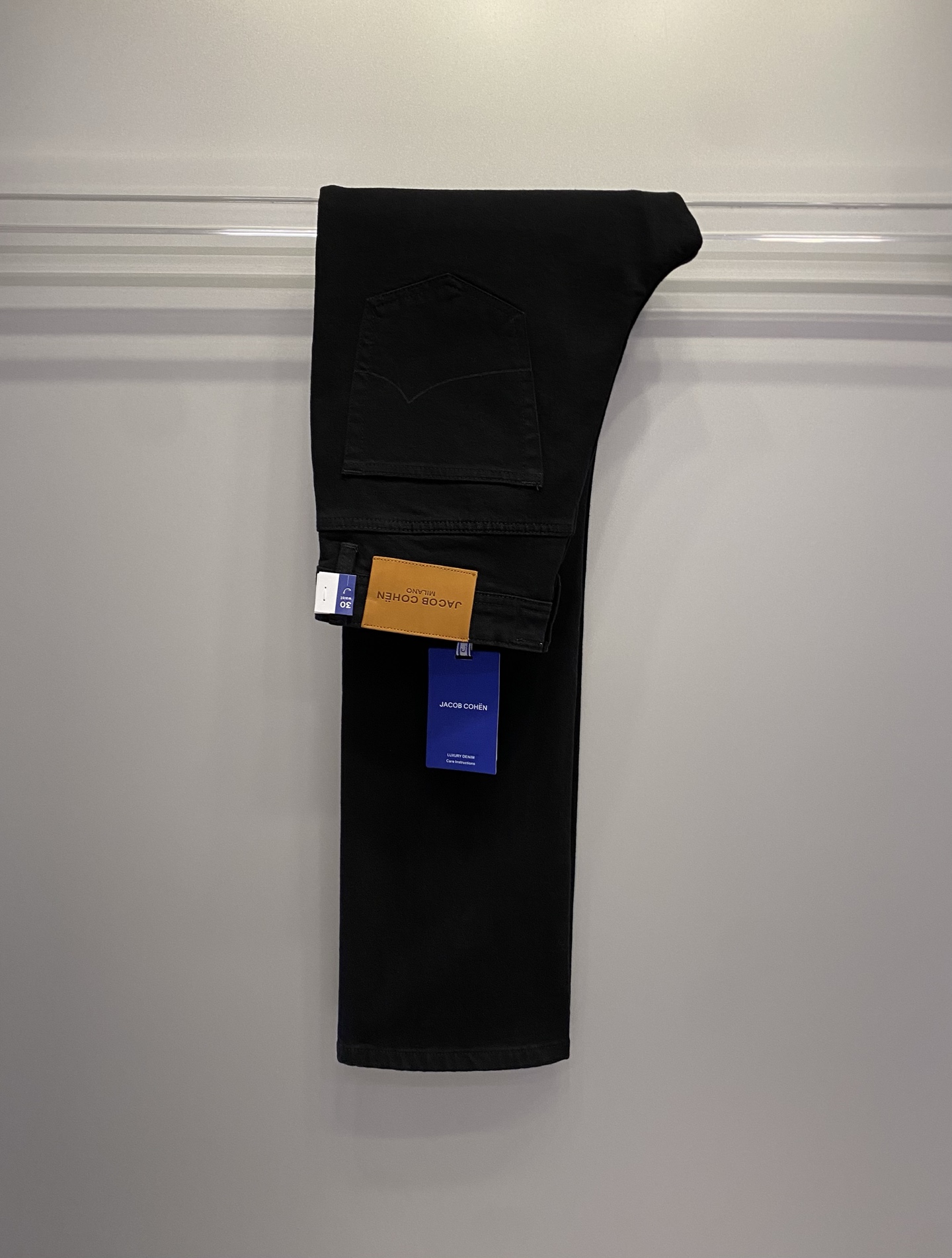 JACOB COHEN男裤 收身版型 带弹力 黑色码数：30.31.32.33.34.36.38【263