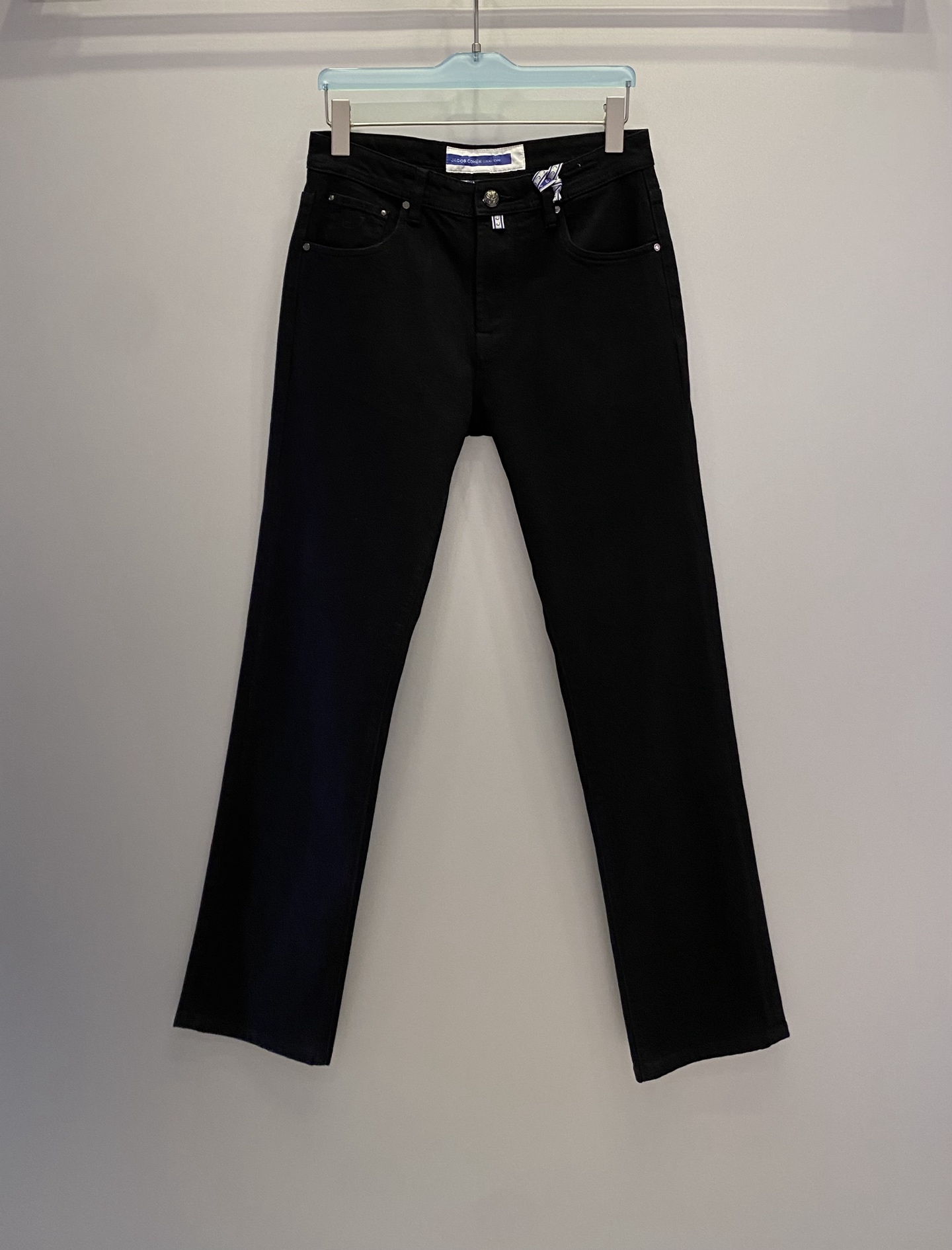 JACOB COHEN男裤 收身版型 带弹力 黑色码数：30.31.32.33.34.36.38【263