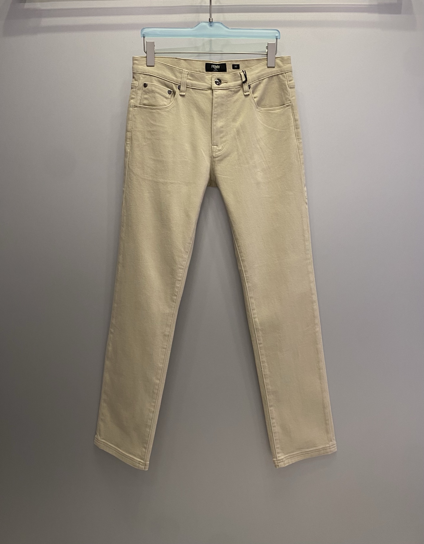 Fend*男裤 小直筒版型 棉质牛仔裤 带弹力 绣花杏色：30、31、32、33、34、36、38【26