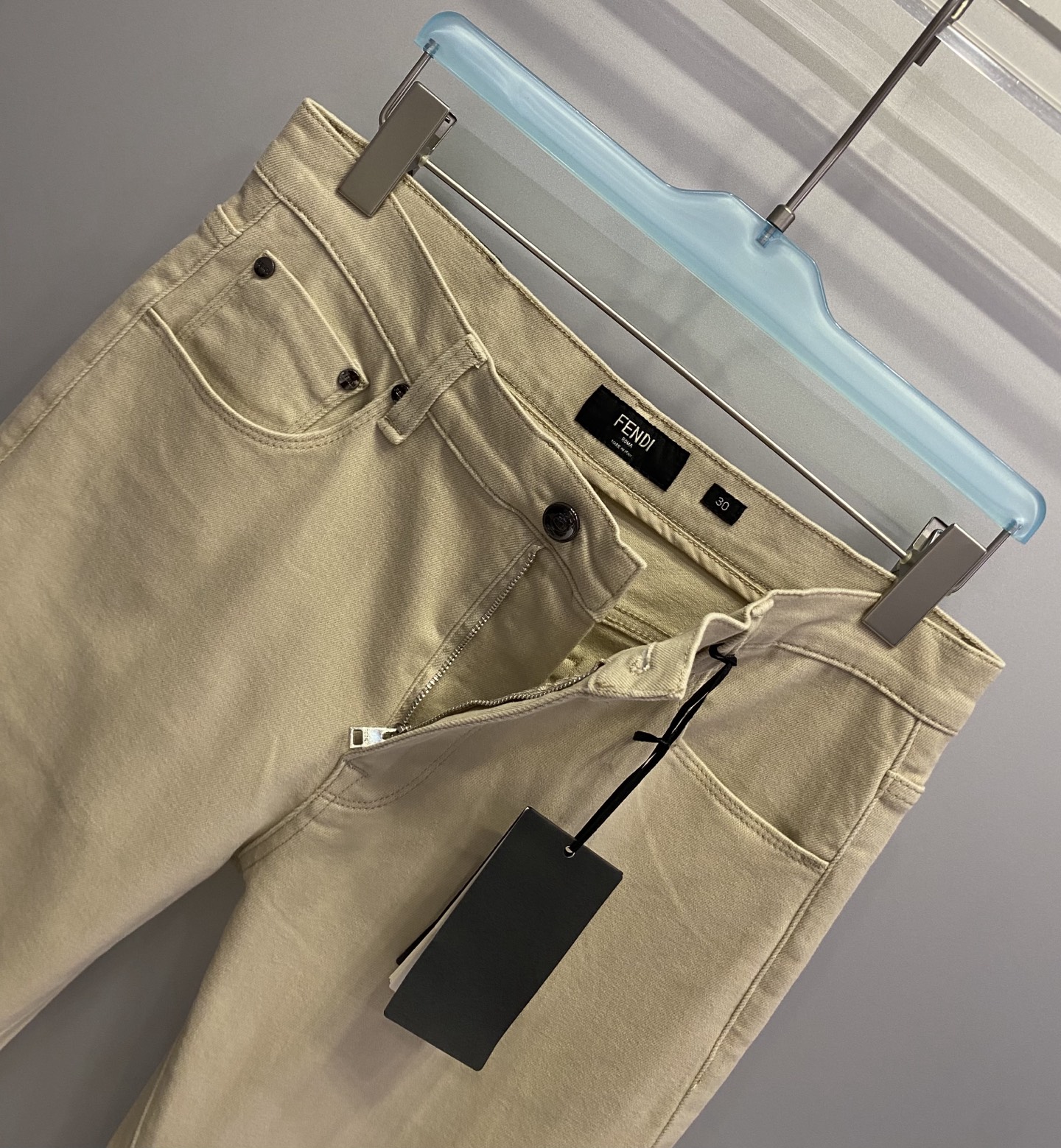 Fend*男裤 小直筒版型 棉质牛仔裤 带弹力 绣花杏色：30、31、32、33、34、36、38【26