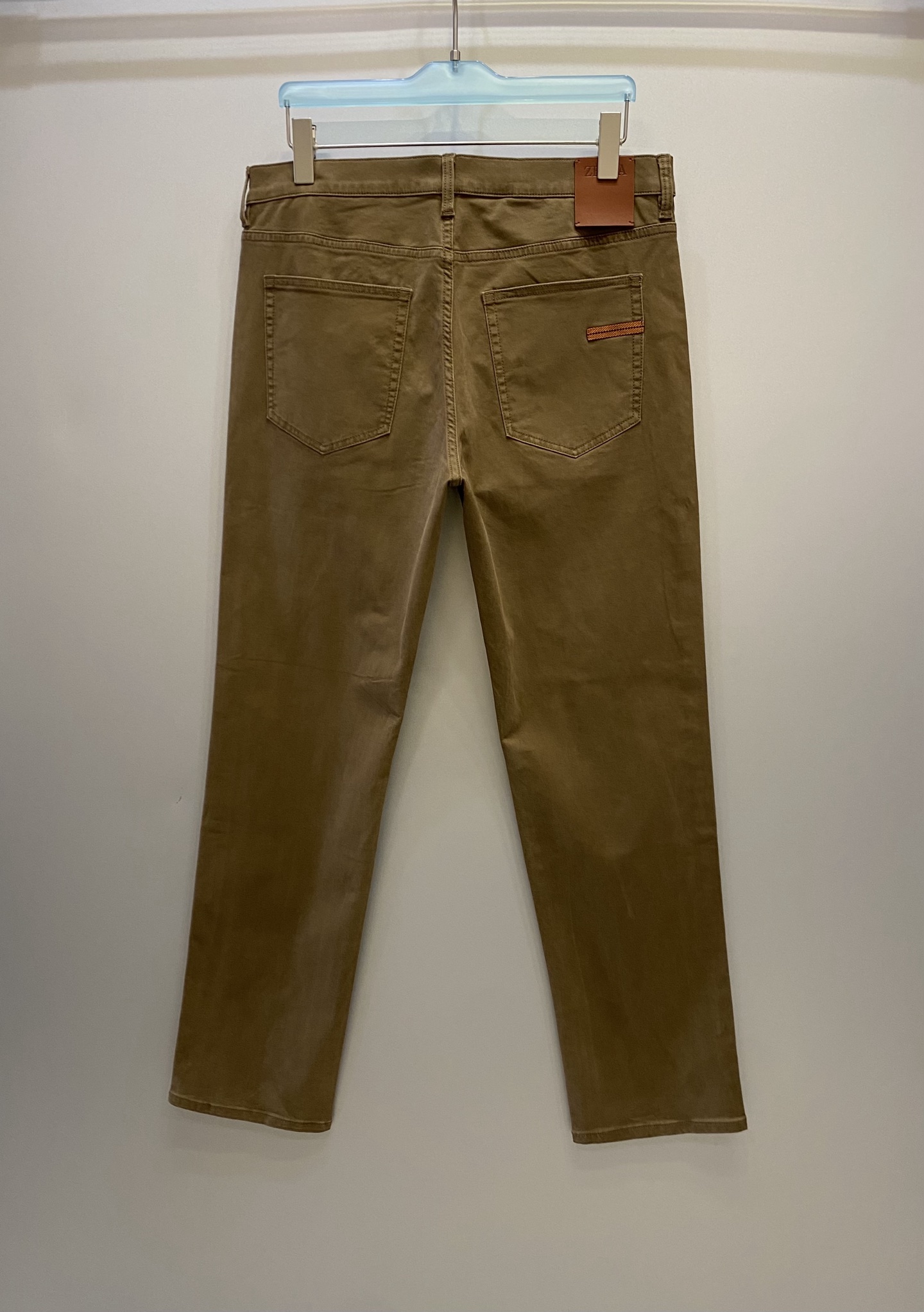 NO:756827,ZE men's pants business style small straight version super texture color khaki code number 30.31.32.33.34.36.38【86650】,,19860909ZE男裤 商务款 小直筒版型 质感超强 颜色卡其色 码数30.31.32.33.34.36.38【86650】,,,Men's clothing