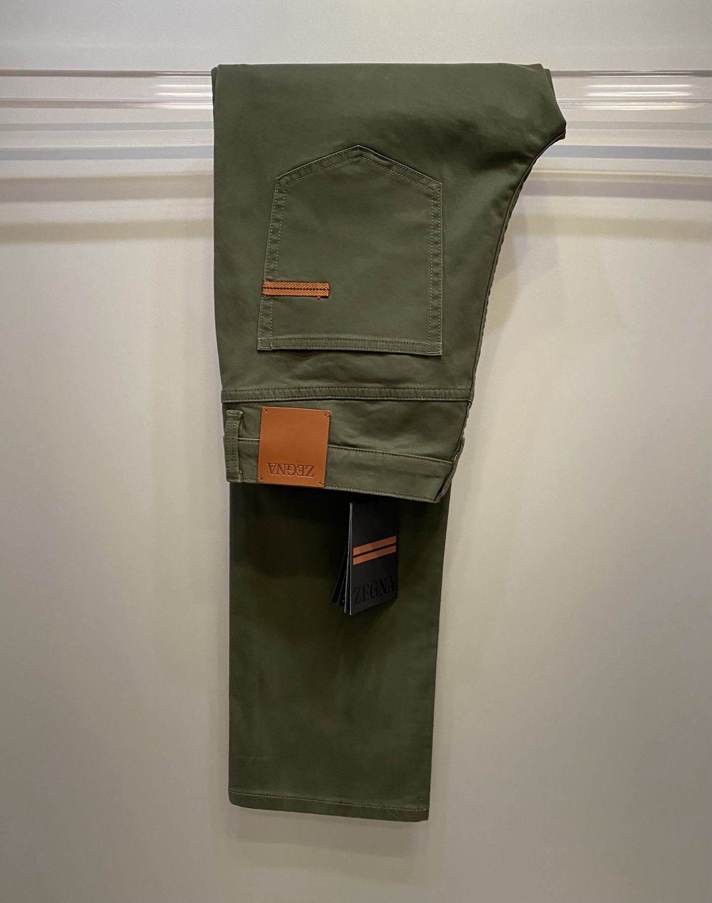 NO:756835,ZE men's pants, business style, small straight version, super texture, color military green, code number 30.31.32.33.34.36.38【86650】,,19860909ZE男裤 商务款 小直筒版型 质感超强 颜色军绿色 码数30.31.32.33.34.36.38【86650】,,,Men's clothing