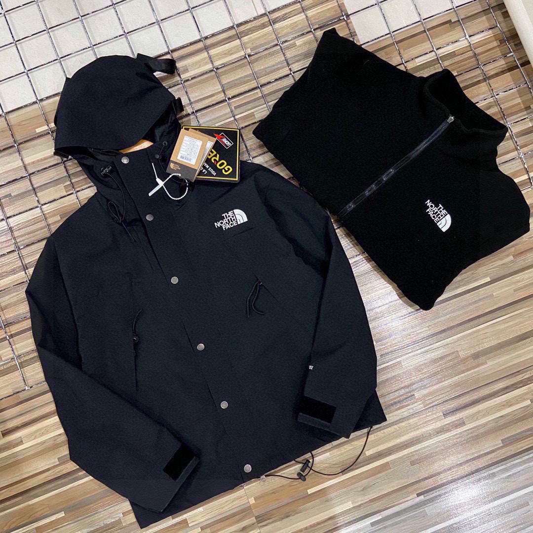 210💰TNF北面两件套
1990冲锋衣三合一内附两排拉链加内衬摇粒绒双面绒
颜色:黑色拼黑绒衣、白色拼白绒衣、绿色拼绿绒衣
尺码:M到XXL(有内衬建议平时的大一码)
胸围 衣长 推荐体重
M: 118 68 120斤左右
L: 122 70 140斤左右
XL: 126 72 160斤左右
XXL:130 74 180斤左右