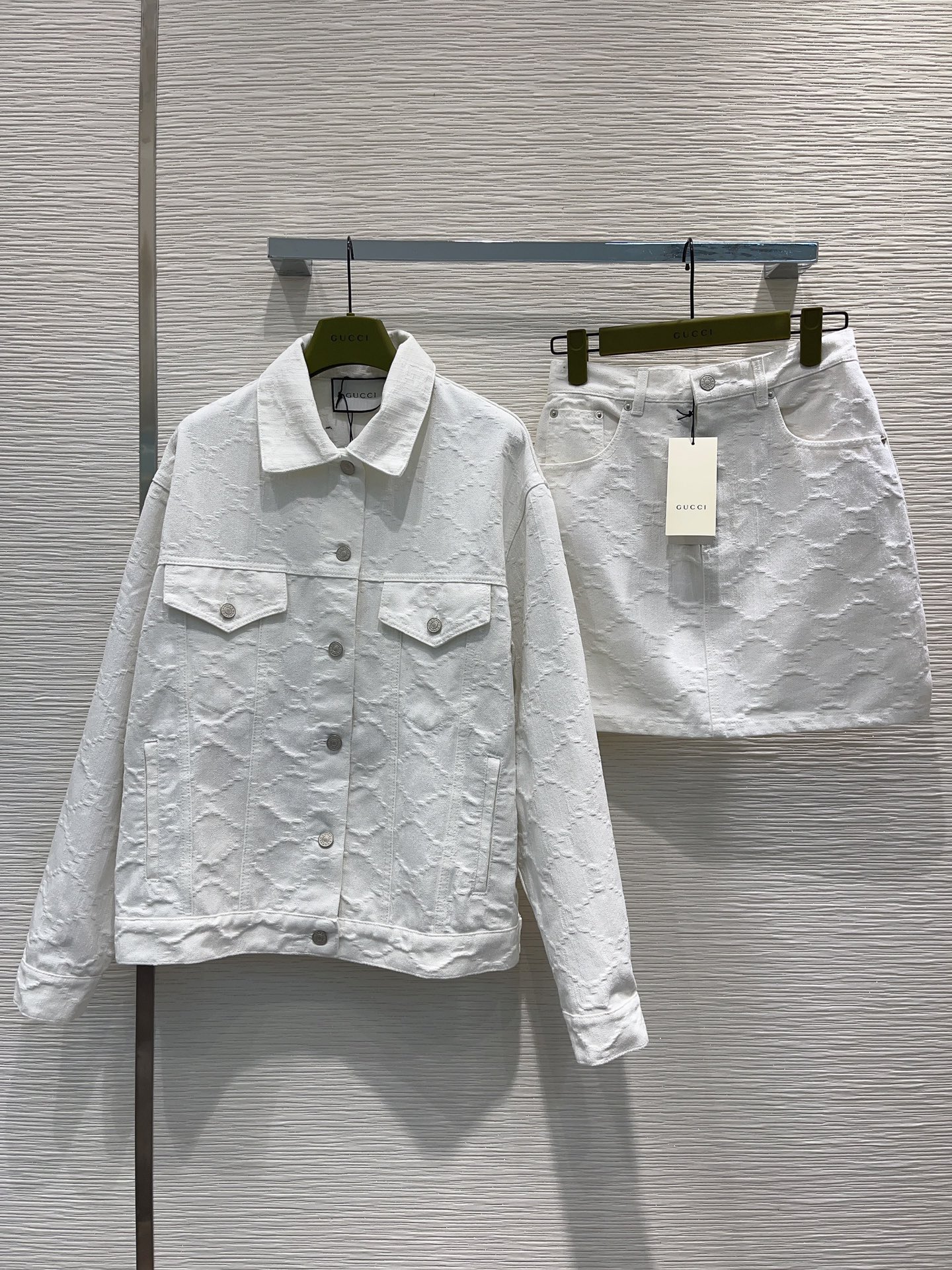 Gucci Odzież Płaszcze & kurtki Spódnice Wysokiej jakości replika AAA
 Biały