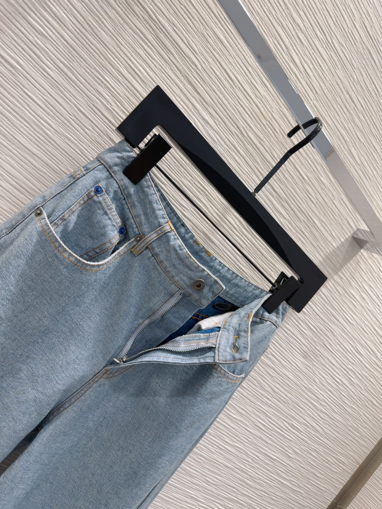 2024SS Burberry Women’s High-End Clothing Collection: Jackets, Vests, Shorts, Skirts, Dresses - 图片 5