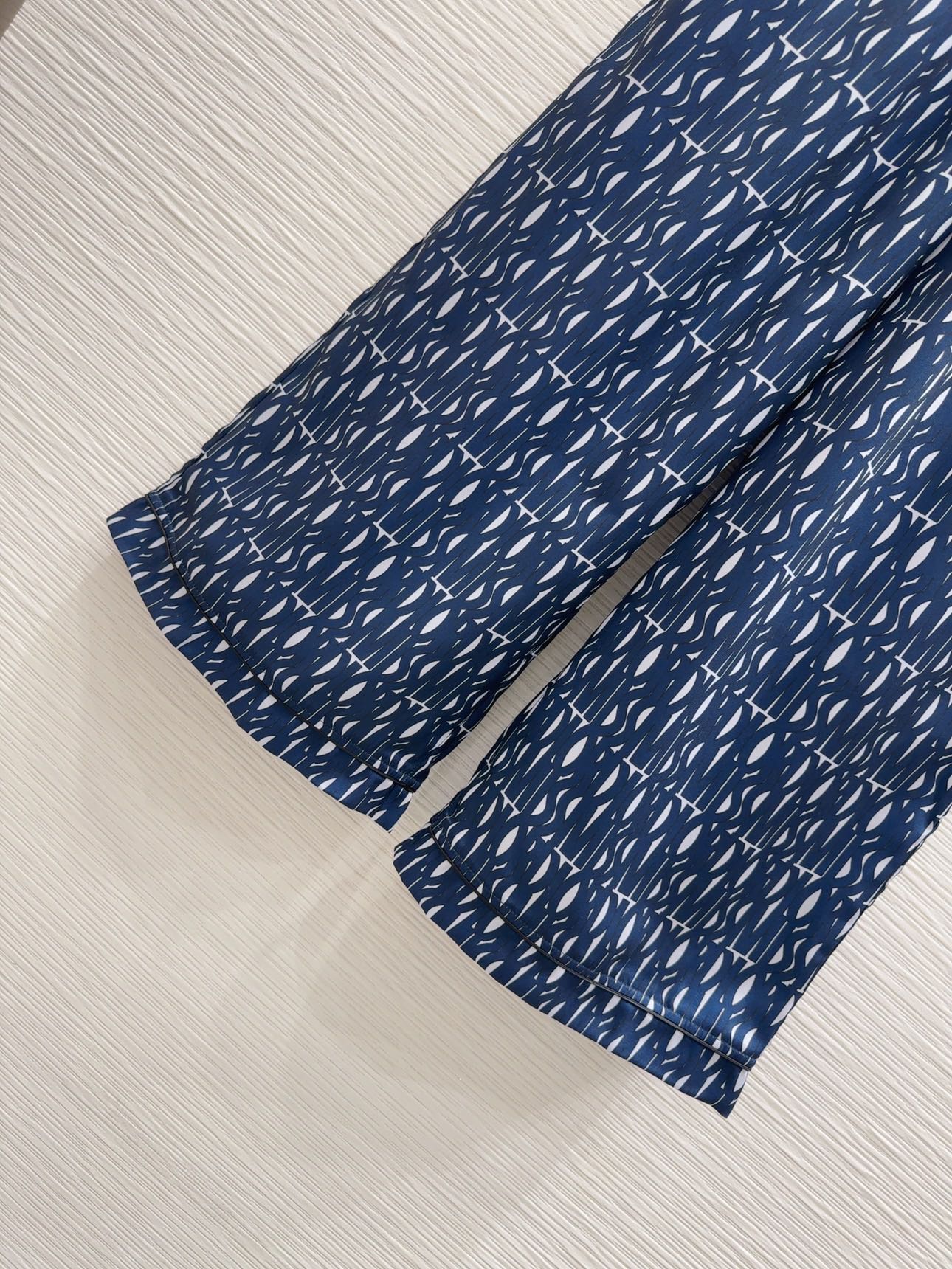 2024AW Season: High-Quality Women’s Clothes by Christian Dior, Elegant and Luxurious House Attire - 图片 4