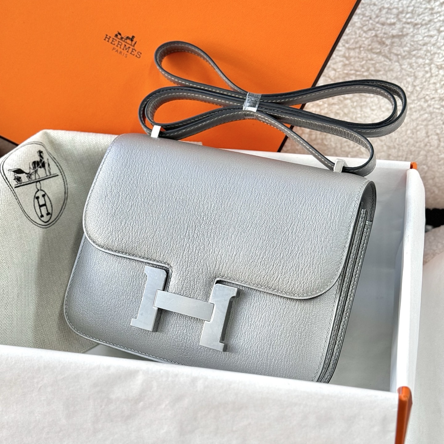 NO:851858,Goat leather new style silver silver buckle full hand details customer order real shot custom-made; Hermes,hermes,sheepskin,Hermes,19860909山羊皮 新款 银色 银扣 全手细节 客订实拍 定做；,爱马仕,hermes,sheepskin,Hermes,,Bag