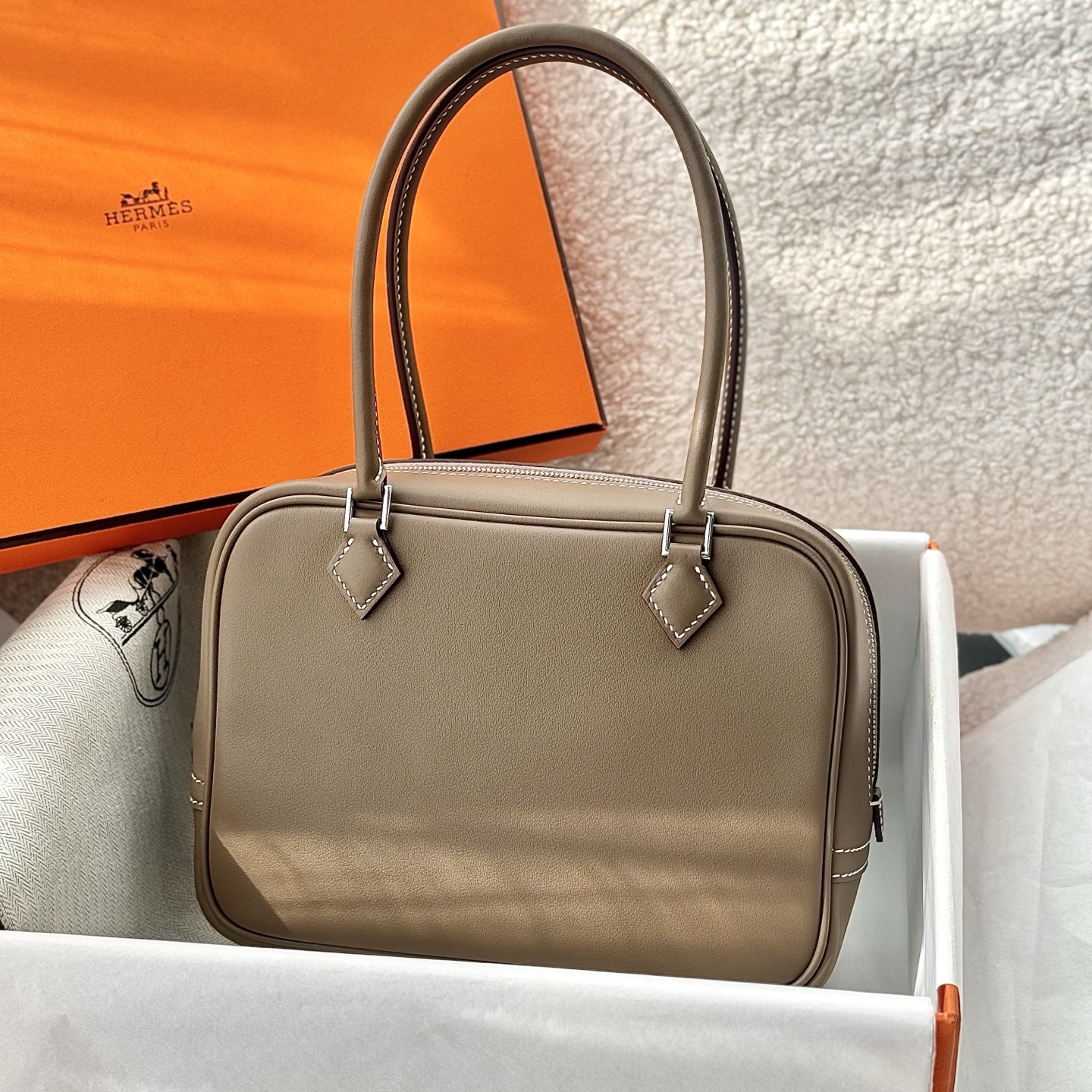 NO:741298,Elephant gray silver buckle, full hand details, real shot, in stock; Hermes,hermes,Hermes,19860909大象灰 银扣 全手细节 实拍 现货；,爱马仕,hermes,Hermes,,Bag