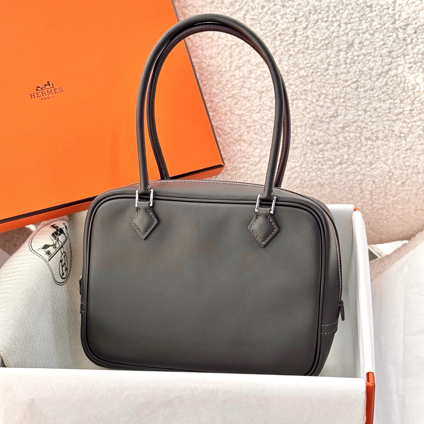 NO:741309,Ebony silver buckle, full hand details, real shot, in stock; Hermes,hermes,Hermes,19860909乌木 银扣 全手细节 实拍 现货；,爱马仕,hermes,Hermes,,Bag