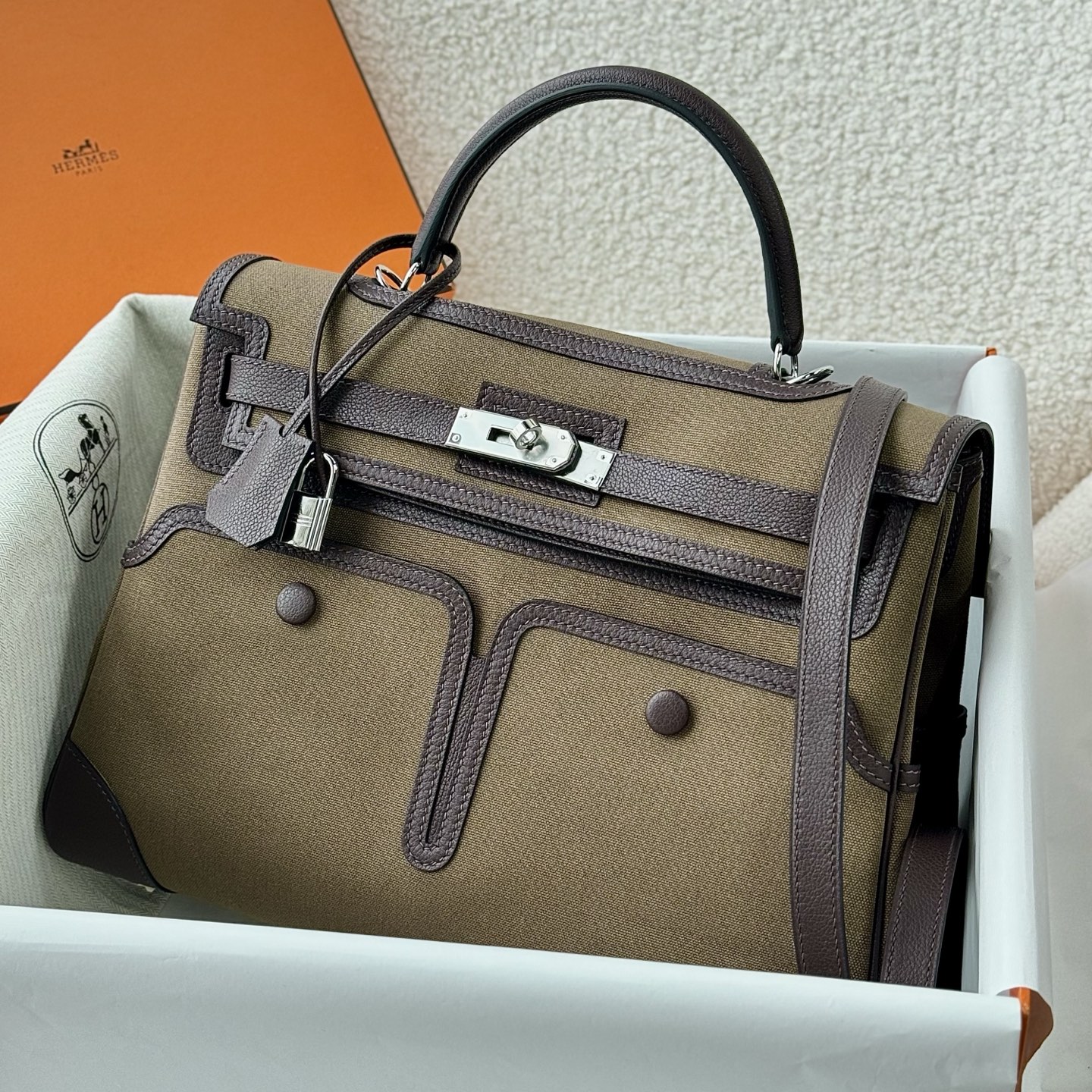 NO:852263,Olive green silver buckle, full hand details, real shot, in stock; Hermes,hermes,Hermes,19860909橄榄绿 银扣 全手细节 实拍 现货;,爱马仕,hermes,Hermes,,Bag