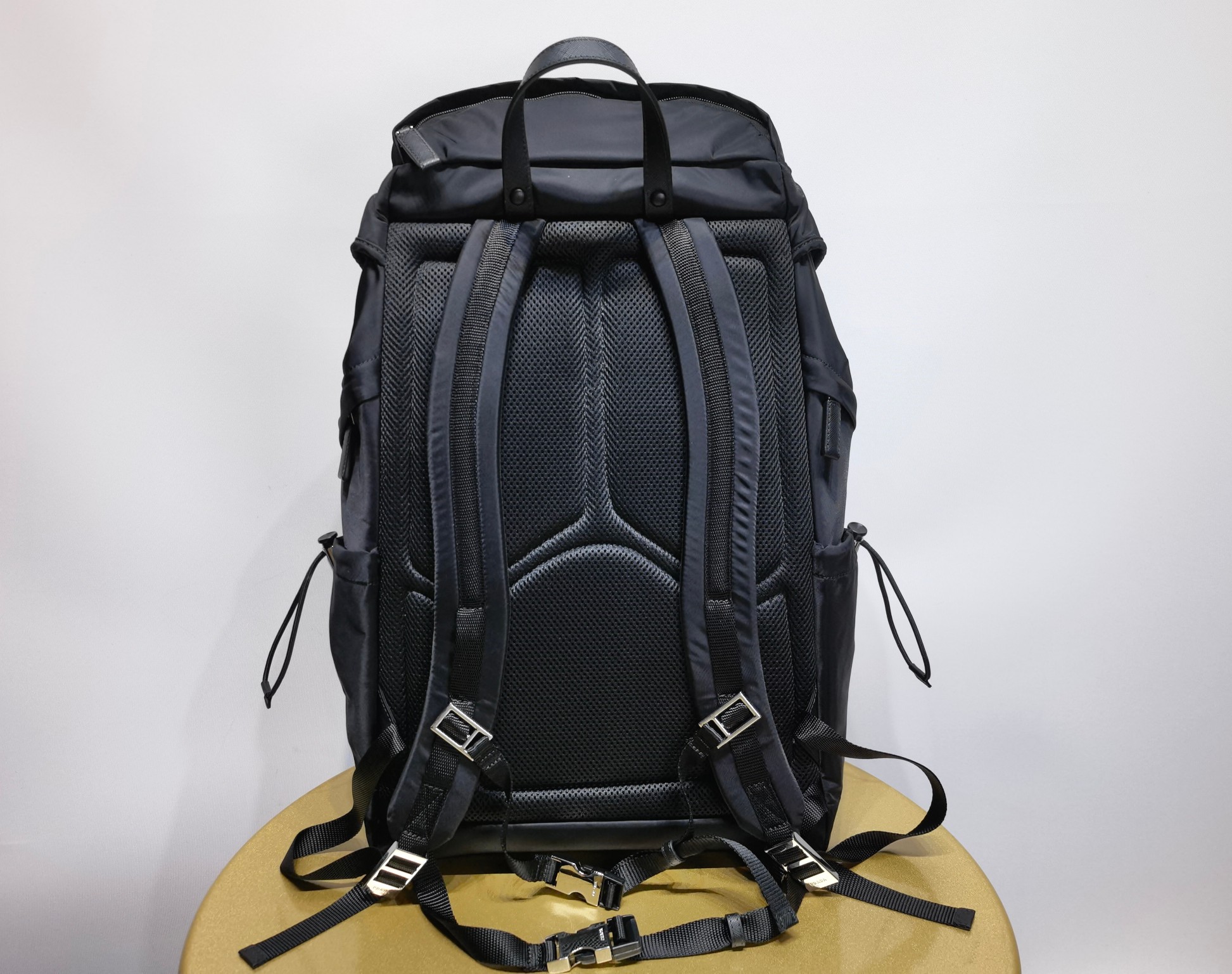 Рюкзак Prada из нейлона Re-Nylon