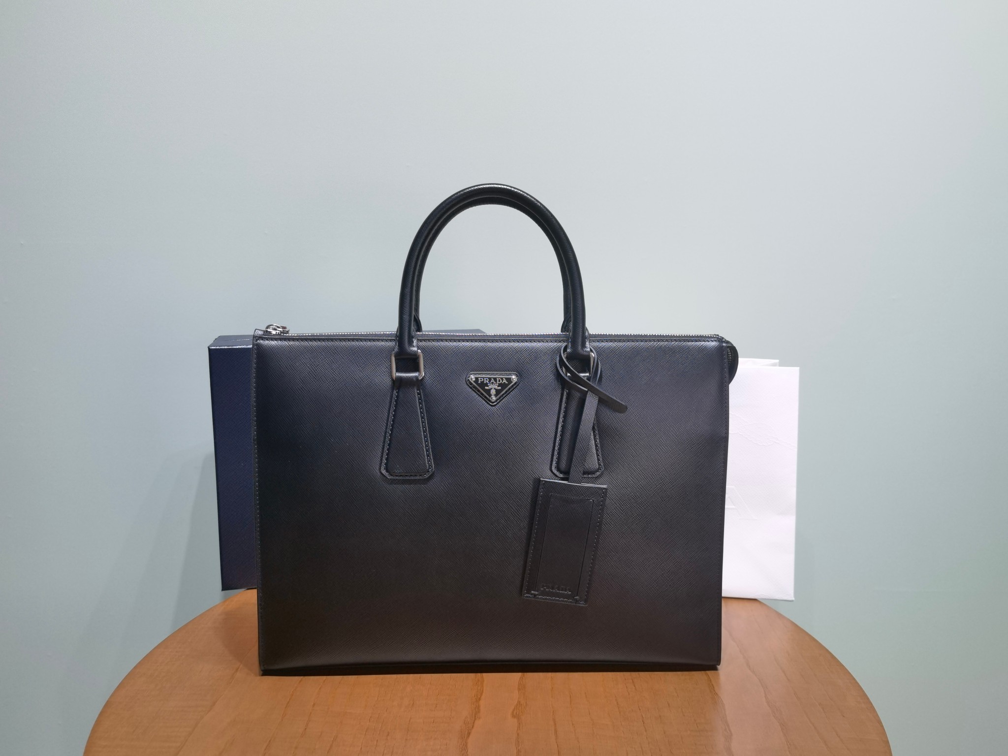 Портфель Prada Saffiano черный