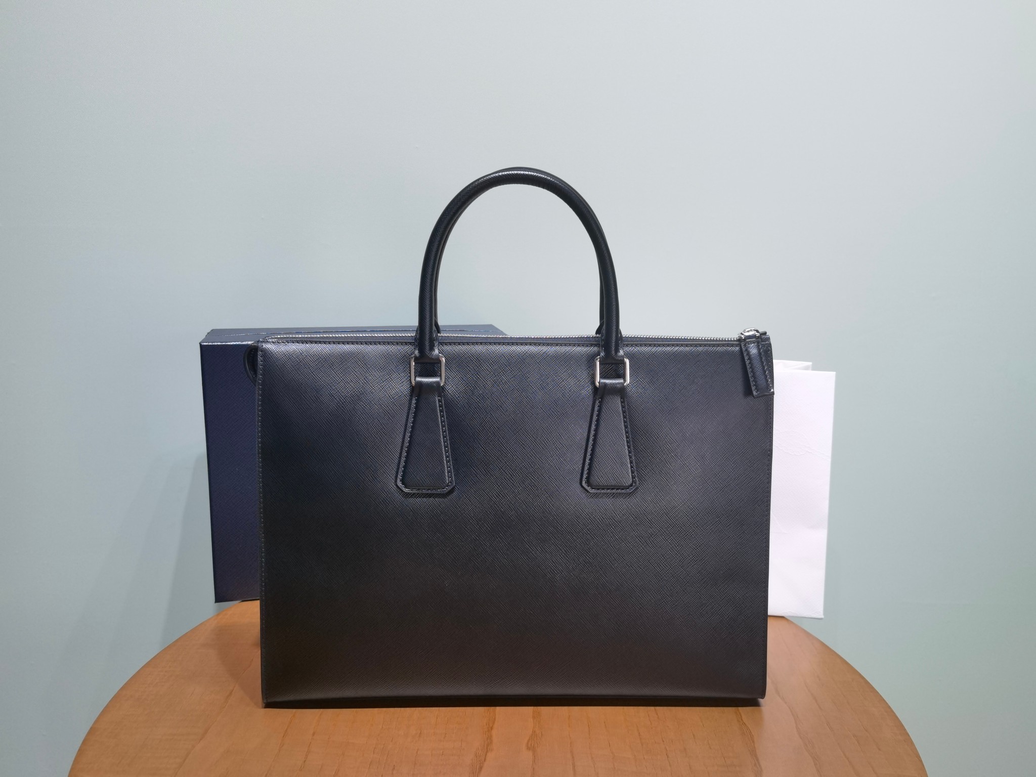 Портфель Prada Saffiano черный