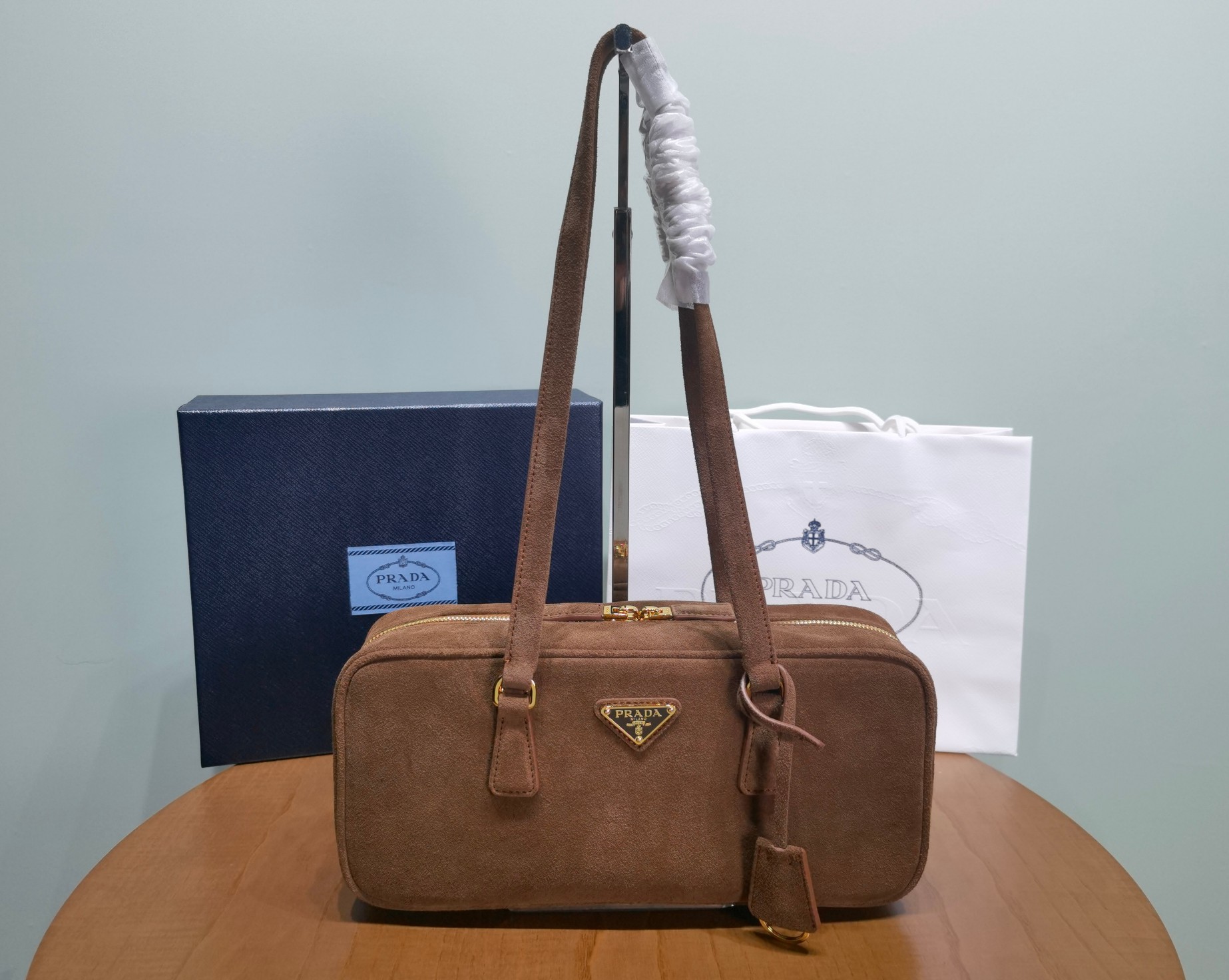 Сумка Prada из замши