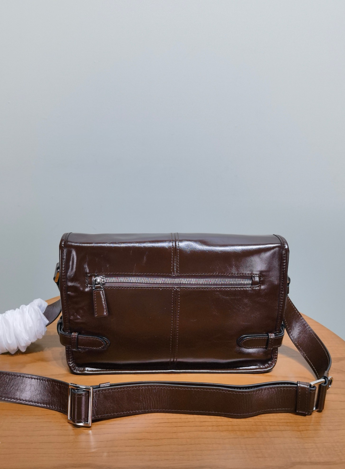 Сумка через плечо Prada масло-восковая кожа
