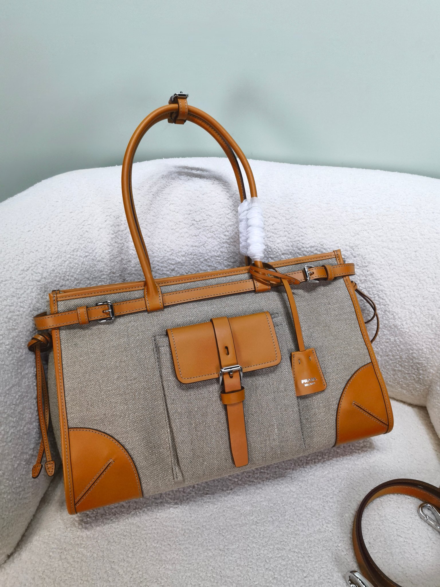 Сумка Prada Bonnie из льна и кожи