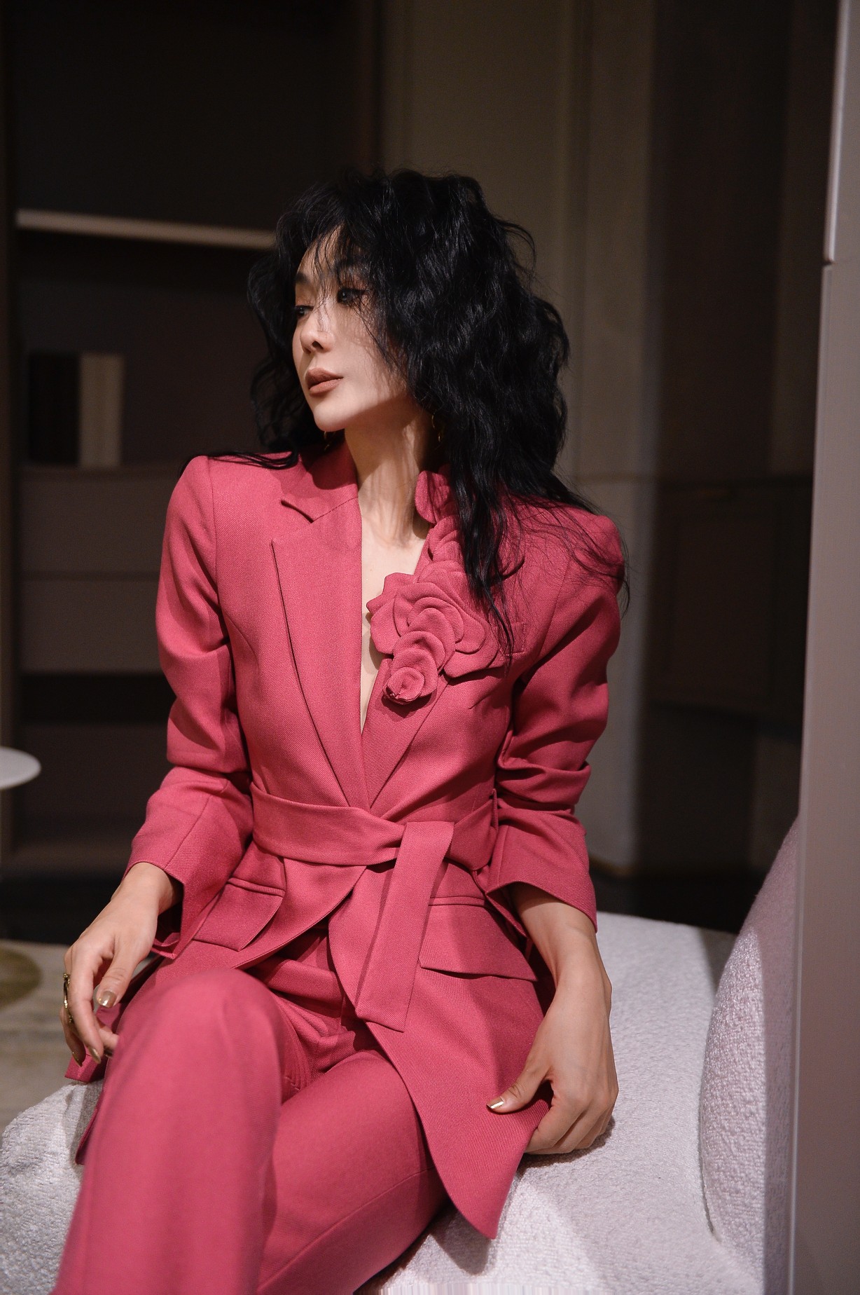 High Quality Women’s Clothes with Advanced Cutting and Spicy Pants Suite - 图片 3
