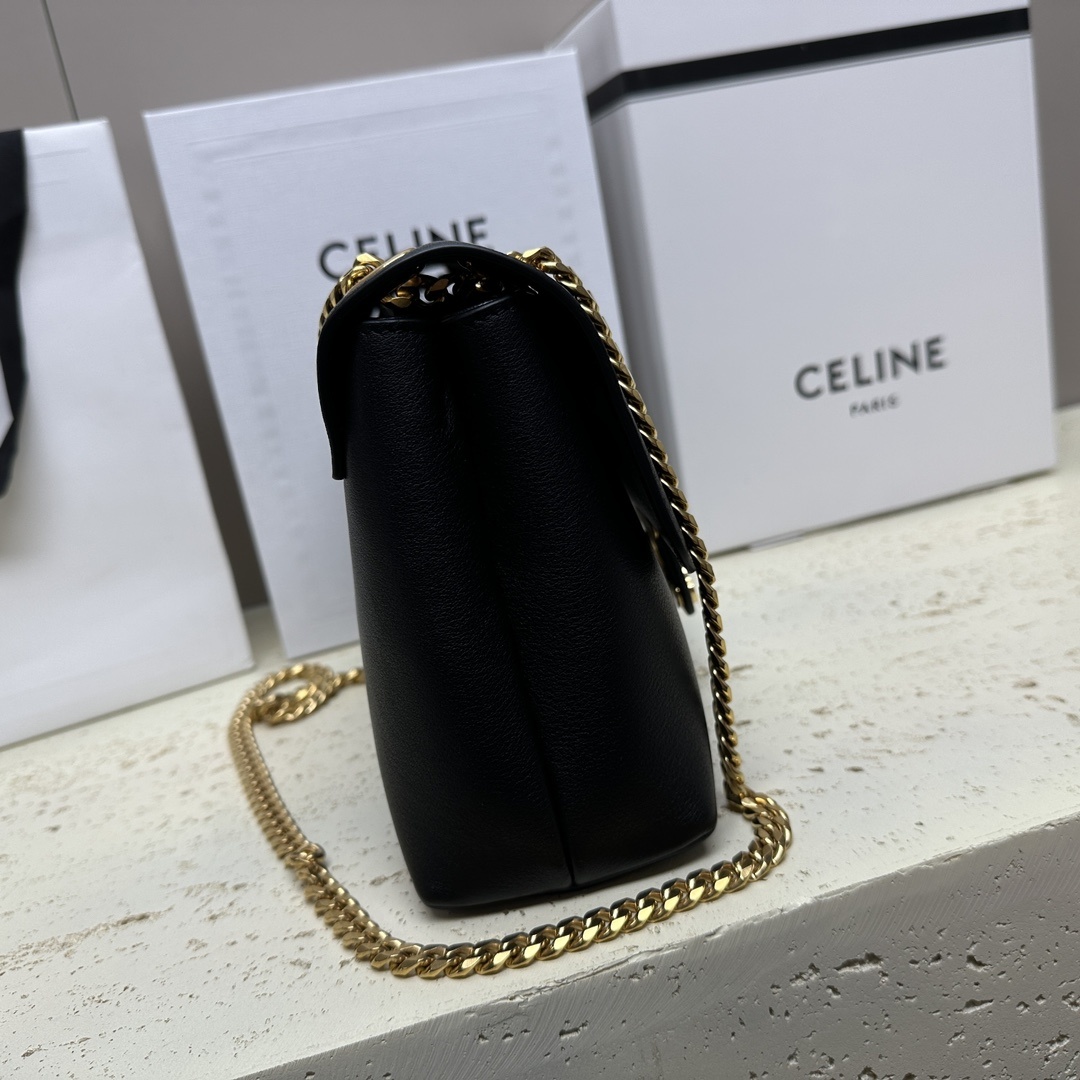 CE2024VICTOIRE夏季女装系列将现代感设计融入标志性柔软皮革TRIOMPHE金属标识传递品牌经