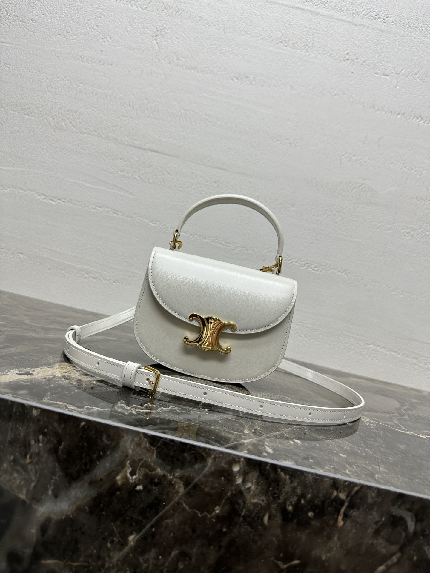 🆕 【升级全钢五金】BESACE TRIOMPHE迷你手搓纹手袋6 X 5 X 2英寸(15.5 X 1