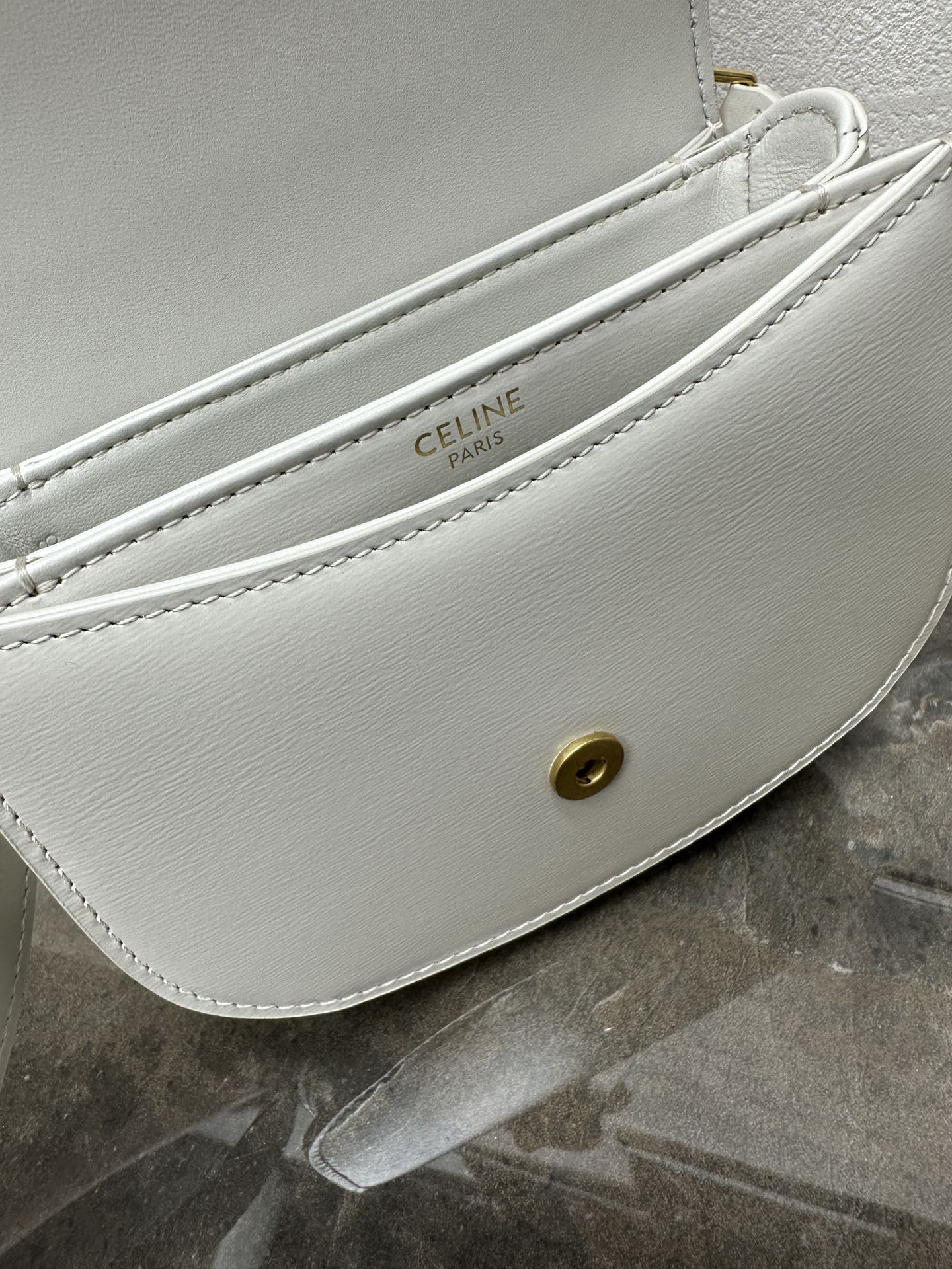 🆕 【升级全钢五金】BESACE TRIOMPHE迷你手搓纹手袋6 X 5 X 2英寸(15.5 X 1