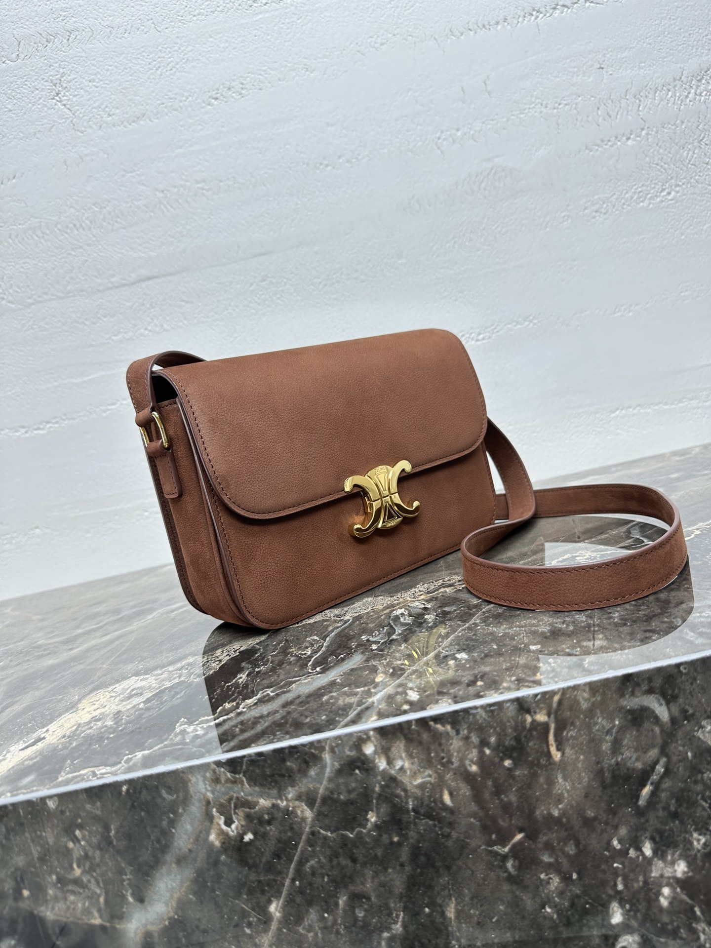 【全钢五金】TRIOMPHE中号头层绒面小牛皮肩背包100%小牛皮金色金属件100%小羊皮衬里（羊皮做工