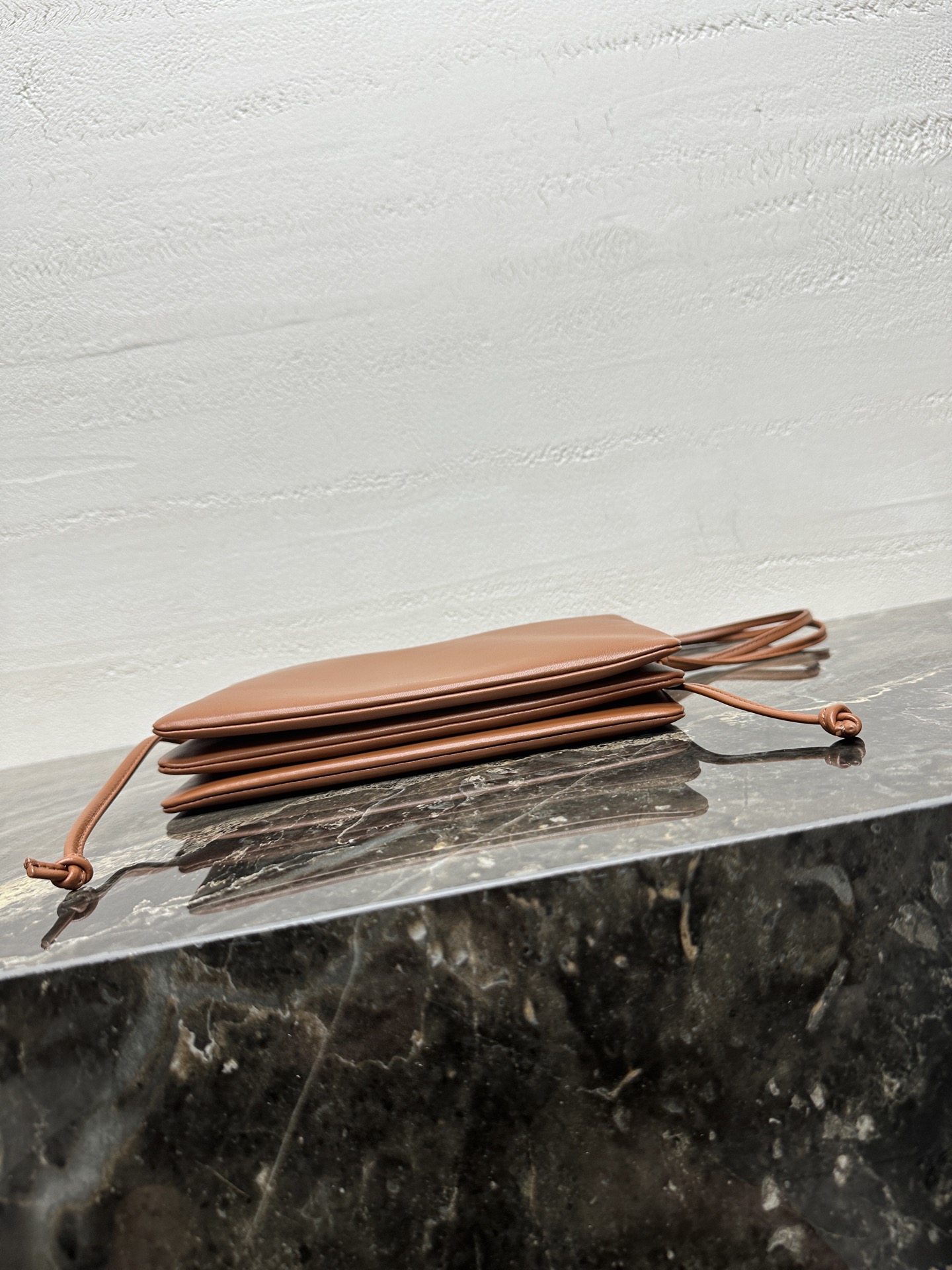 TRIO FLAP手袋💯全钢五金‼️本款型可装下PLUS等较大的智能手机羊皮革牛剖层革金色饰面斜挎和肩背