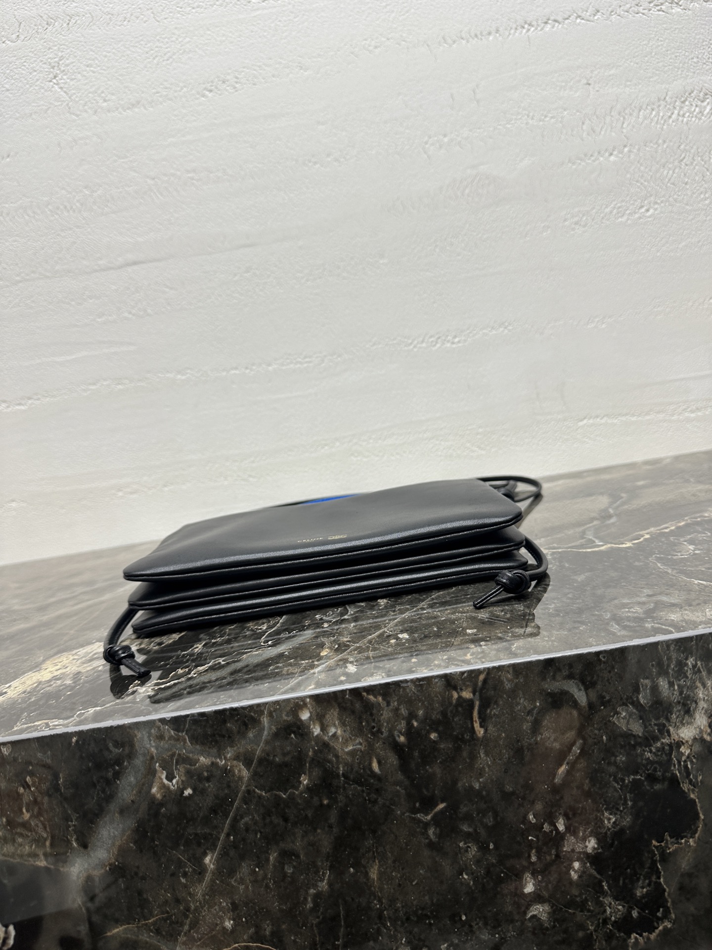 TRIO FLAP手袋💯全钢五金‼️本款型可装下PLUS等较大的智能手机羊皮革牛剖层革金色饰面斜挎和肩背