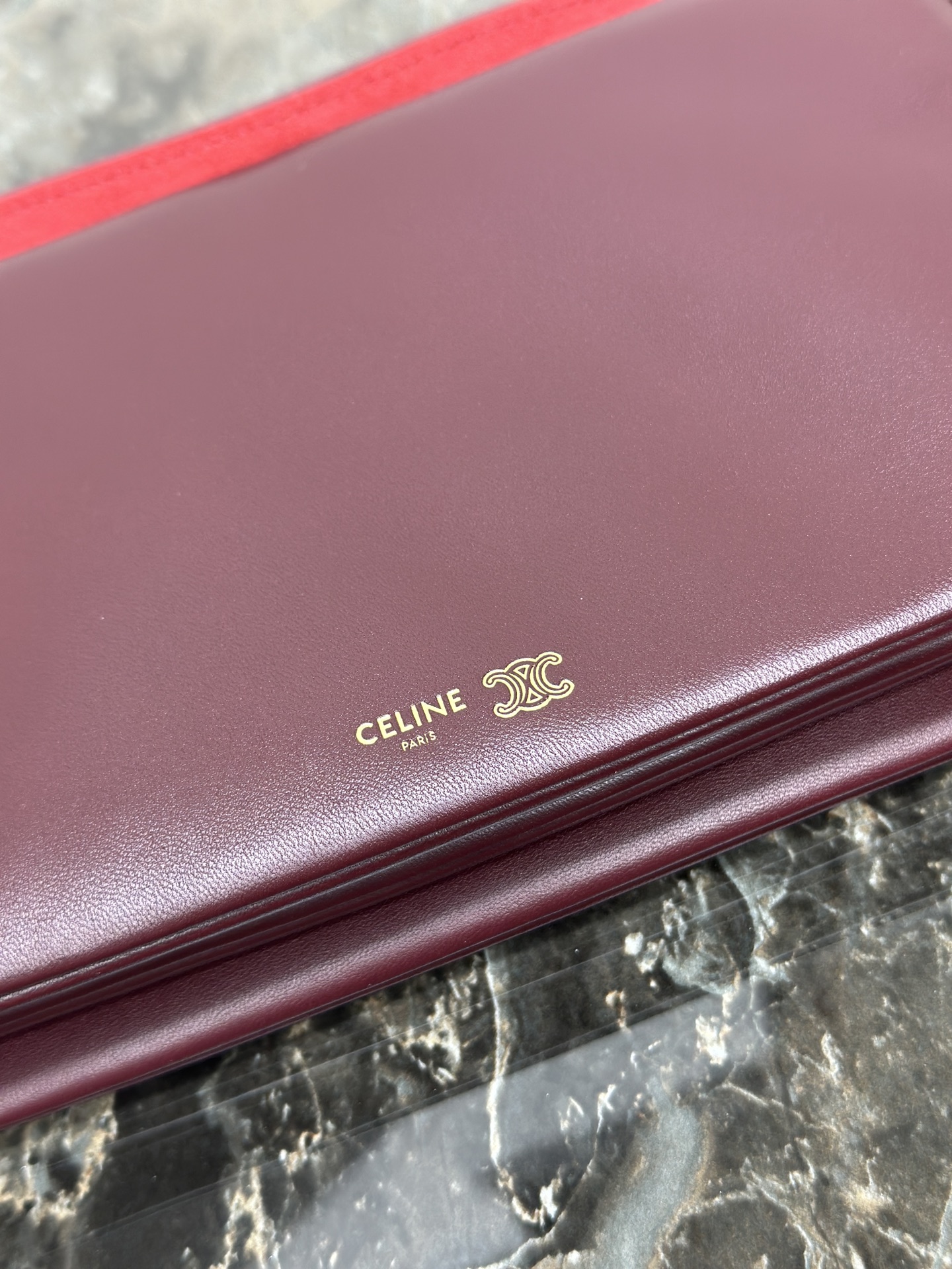 TRIO FLAP手袋💯全钢五金‼️本款型可装下PLUS等较大的智能手机羊皮革牛剖层革金色饰面斜挎和肩背