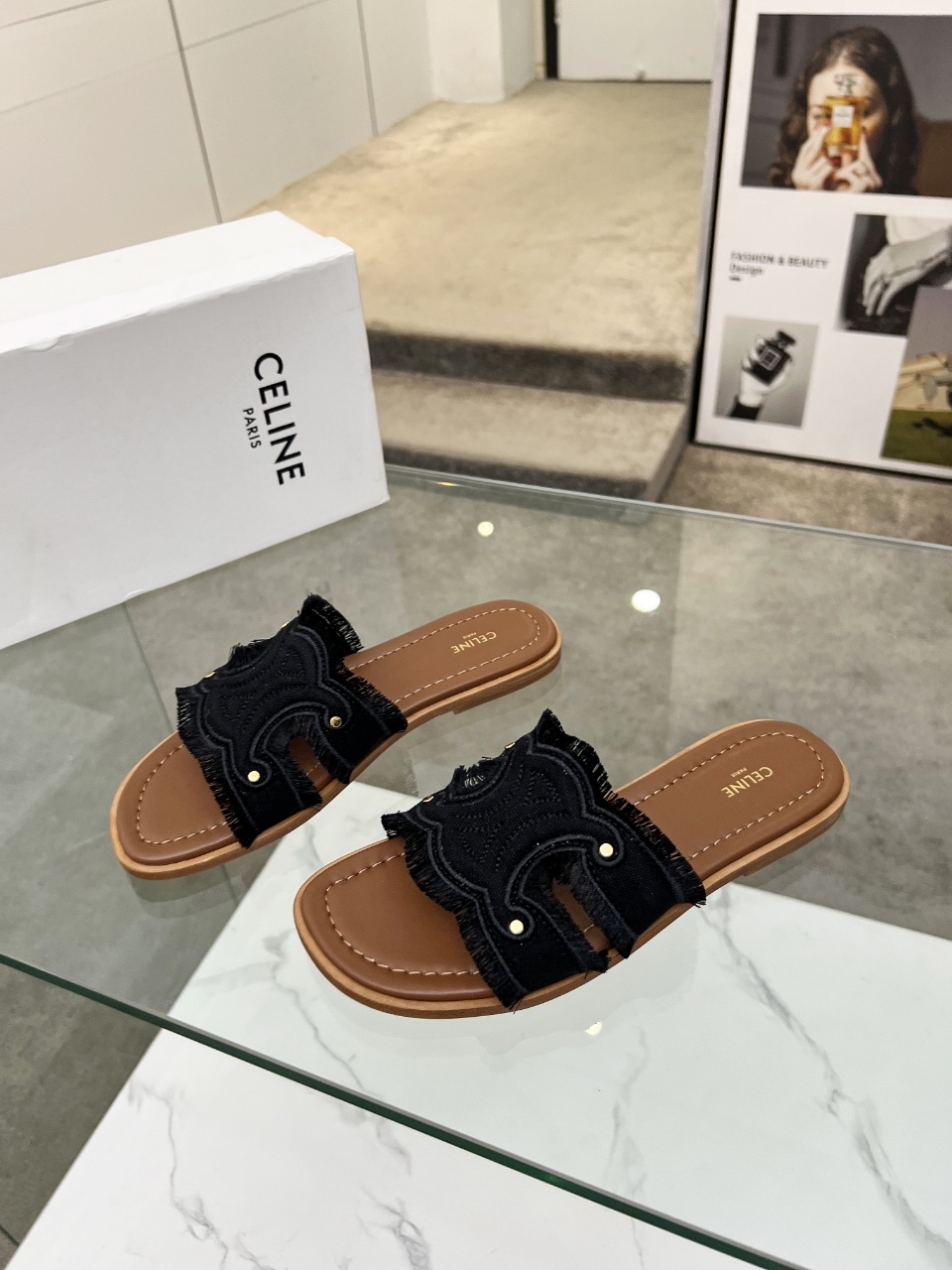 Celine 2025 Spring/Summer Embroidered Slides - Stylish and Comfortable 4 i1746628415727 5600 0 2