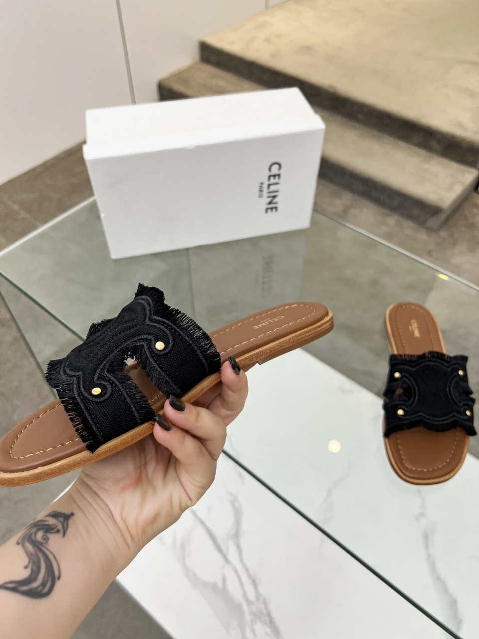 Celine 2025 Spring/Summer Embroidered Slides - Stylish and Comfortable 8 i1746628416679 3130 0 6