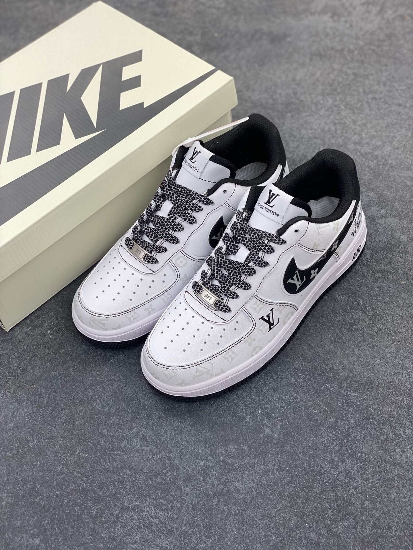 图片[8]-福利特价 NIke Air Force 1 \’07 Low “LV联名-黑暗夜精灵”空军一号 低帮 运动鞋 休闲鞋 折边针车 工艺难度大 原楦头原纸板 原装鞋盒 定制五金配件 内置全掌气垫 原厂鞋底 货号：BS8805-602 尺码：36 36.5 37.5 38 38.5 39 40 40.5 41 42 42.5 43 44 44.5 45-选品中心