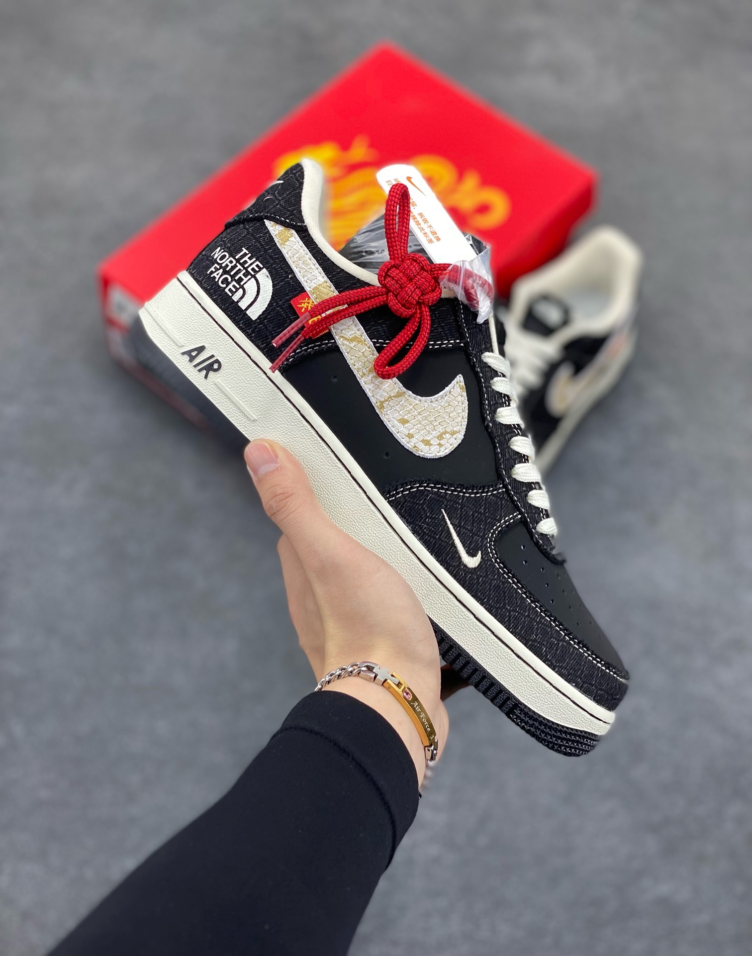 福利特价 Nk Air Force 1‘07 Low 北面联名 空军一号低帮休闲板鞋  #原楦头原纸板 原装鞋盒 定制五金配件 内置全掌气垫 原厂鞋底 货号：CH6336-525  尺码：36 36.5 37.5 38 38.5 39 40 40.5 41 42 42.5 43 44 44.5 45-选品中心