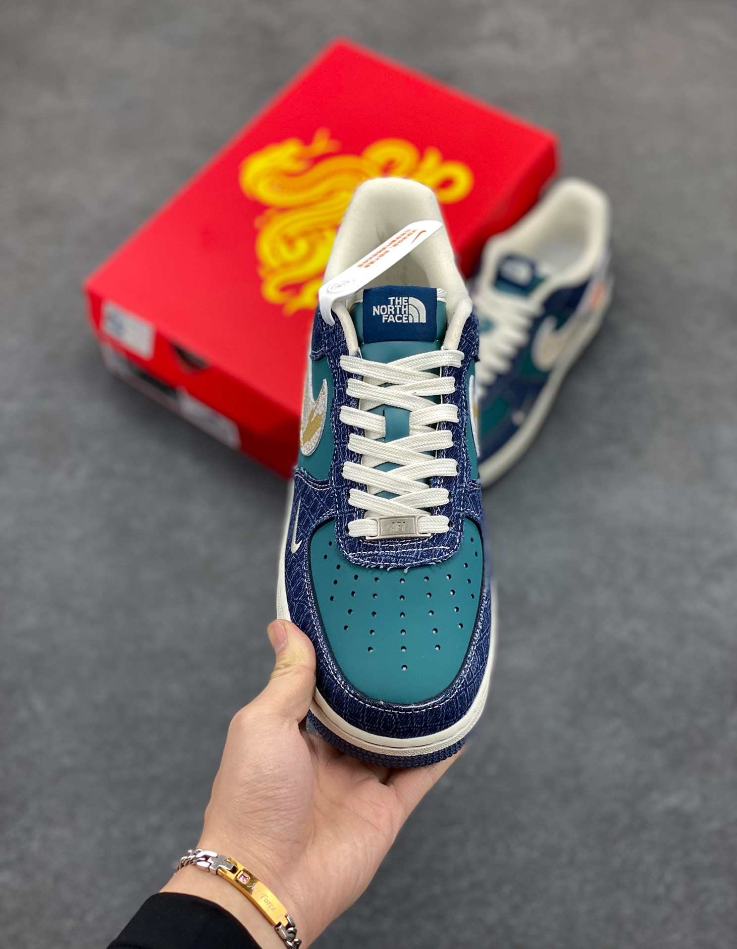 图片[2]-福利特价 Nk Air Force 1‘07 Low 北面联名 空军一号低帮休闲板鞋  #原楦头原纸板 原装鞋盒 定制五金配件 内置全掌气垫 原厂鞋底 货号：CH6336-526  尺码：36 36.5 37.5 38 38.5 39 40 40.5 41 42 42.5 43 44 44.5 45-选品中心