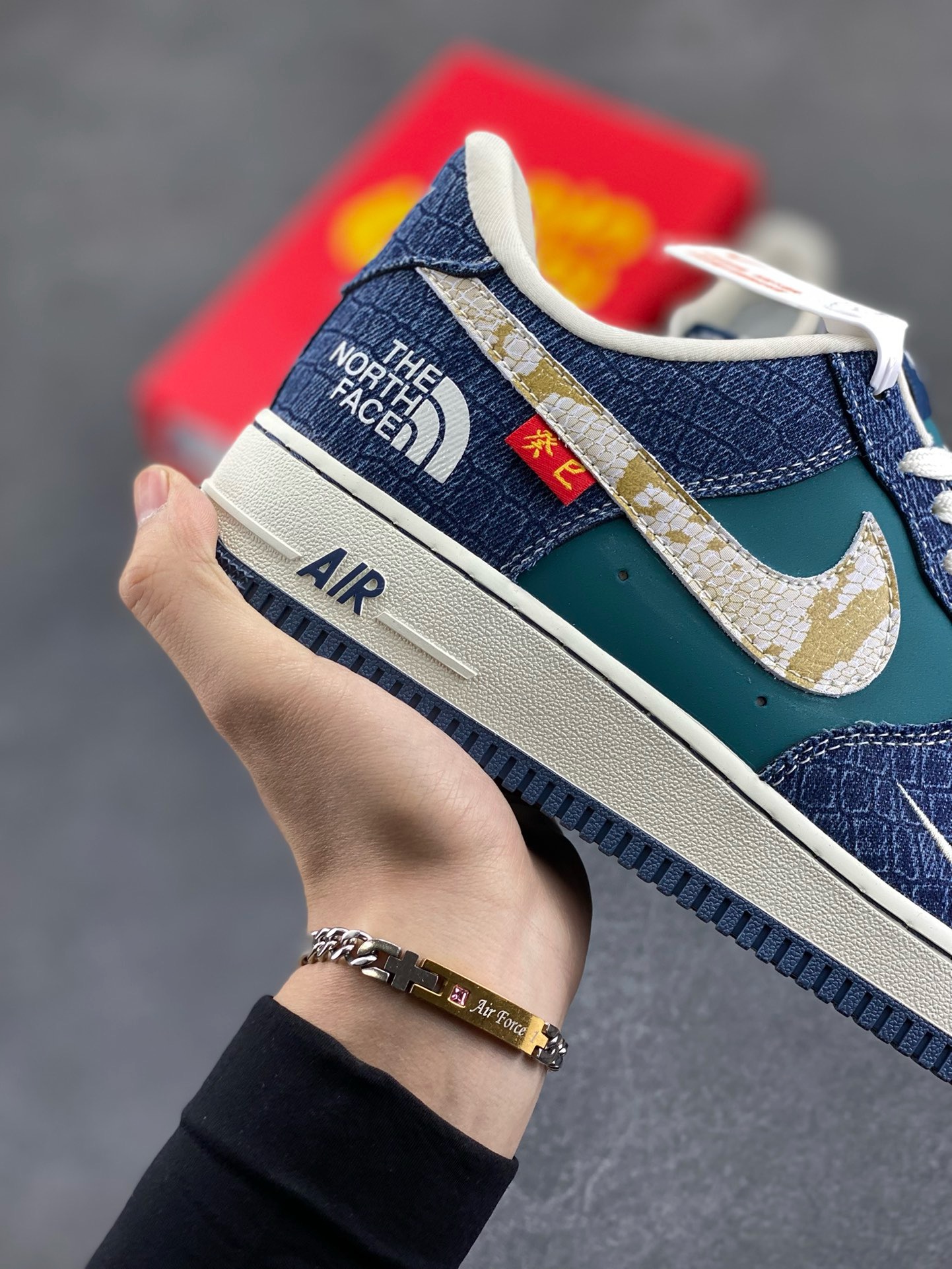 图片[6]-福利特价 Nk Air Force 1‘07 Low 北面联名 空军一号低帮休闲板鞋  #原楦头原纸板 原装鞋盒 定制五金配件 内置全掌气垫 原厂鞋底 货号：CH6336-526  尺码：36 36.5 37.5 38 38.5 39 40 40.5 41 42 42.5 43 44 44.5 45-选品中心
