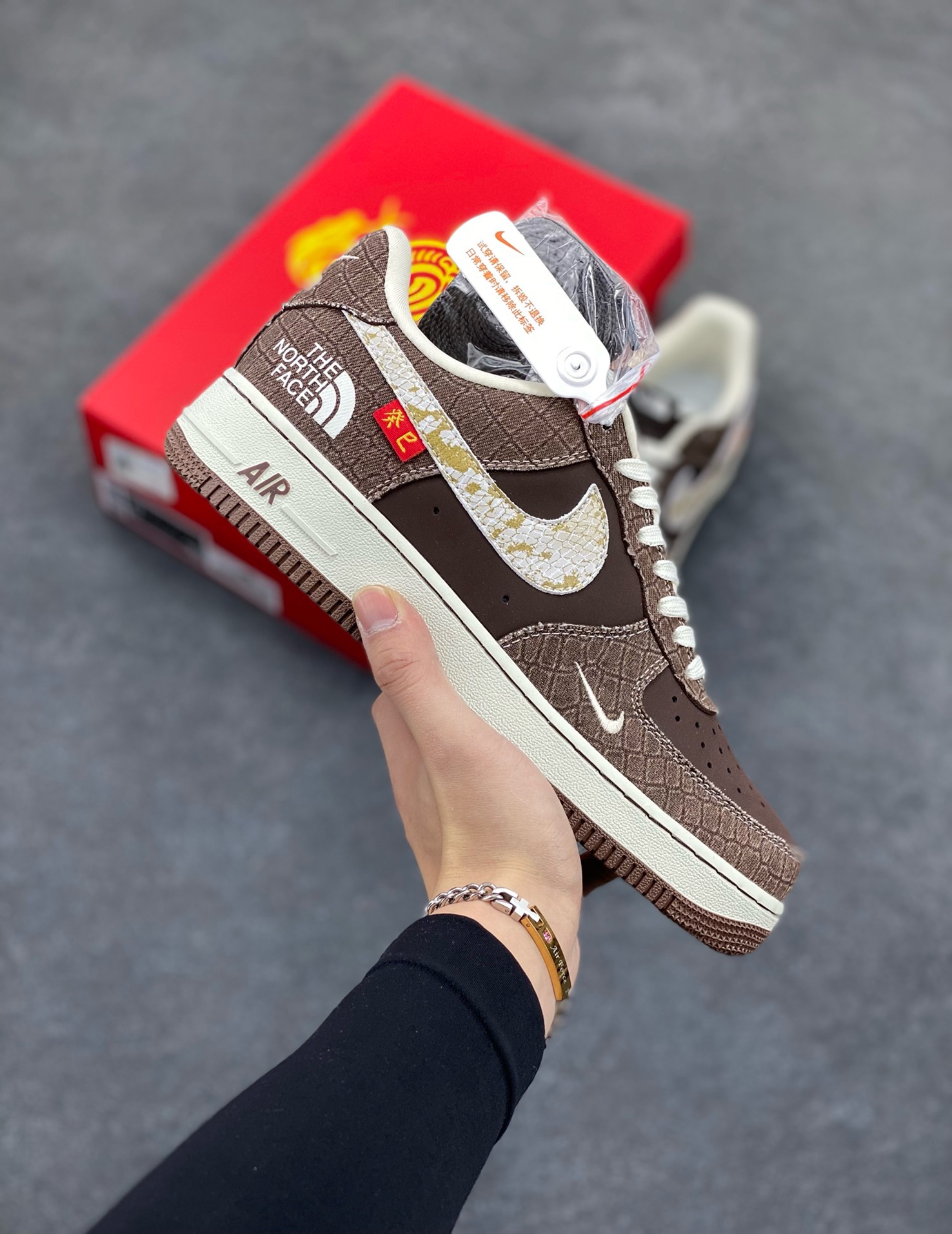 福利特价 Nk Air Force 1‘07 Low 北面联名 空军一号低帮休闲板鞋  #原楦头原纸板 原装鞋盒 定制五金配件 内置全掌气垫 原厂鞋底 货号：CH6336-524  尺码：36 36.5 37.5 38 38.5 39 40 40.5 41 42 42.5 43 44 44.5 45-选品中心