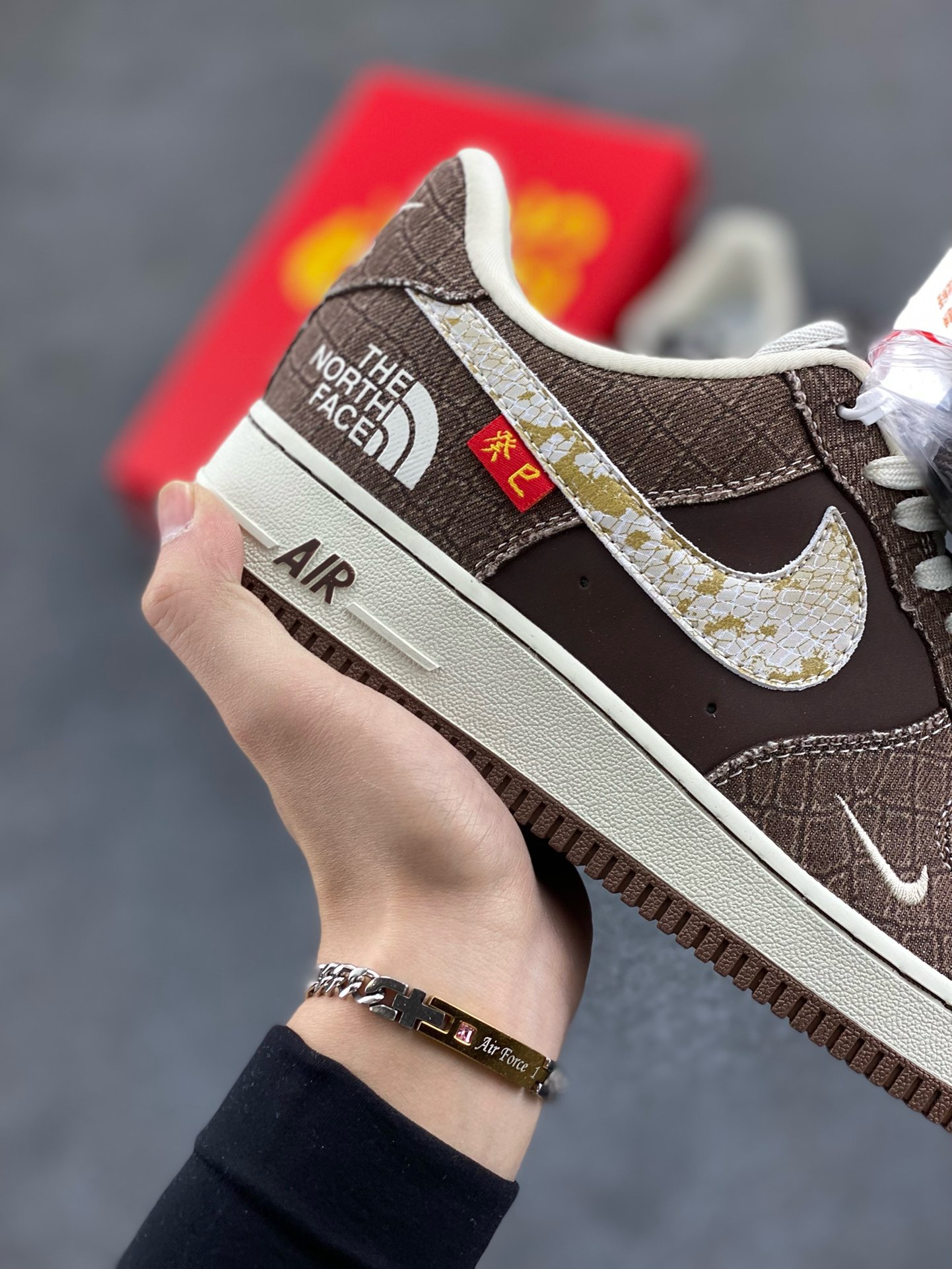 图片[6]-福利特价 Nk Air Force 1‘07 Low 北面联名 空军一号低帮休闲板鞋  #原楦头原纸板 原装鞋盒 定制五金配件 内置全掌气垫 原厂鞋底 货号：CH6336-524  尺码：36 36.5 37.5 38 38.5 39 40 40.5 41 42 42.5 43 44 44.5 45-选品中心