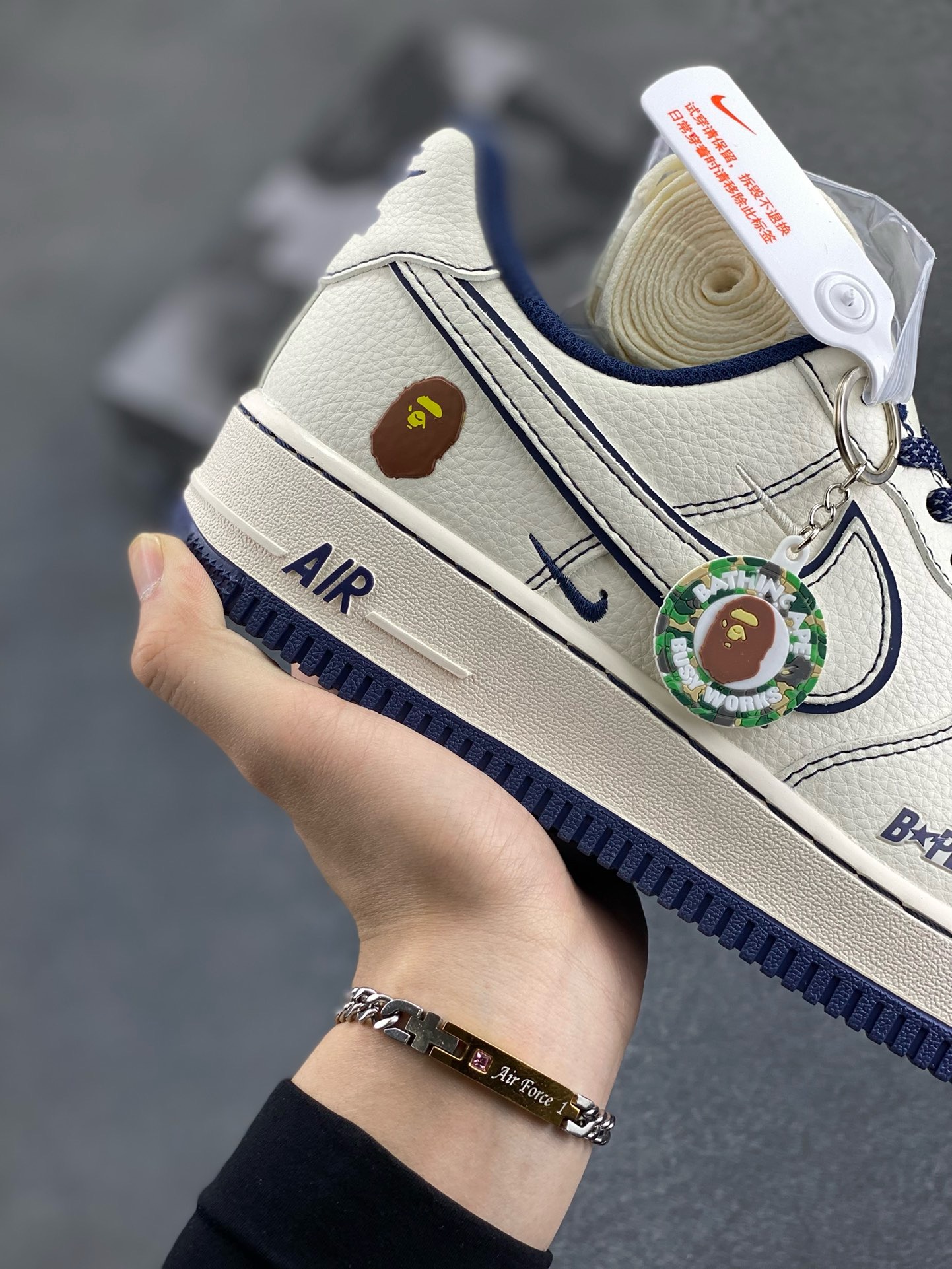 图片[6]-NIke Air Force 1 \’07 Low “Bape联名——米蓝满天星”空军一号 低帮 运动鞋 休闲鞋 折边针车 工艺难度大 原楦头原纸板 原装鞋盒 定制五金配件 内置全掌气垫 原厂鞋底 货号：HH7518-066 尺码：36 36.5 37.5 38 38.5 39 40 40.5 41 42 42.5 43 44 44.5 45-选品中心