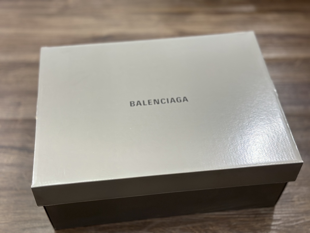 450 Balenciaga Phantom Sneaker 官方同步