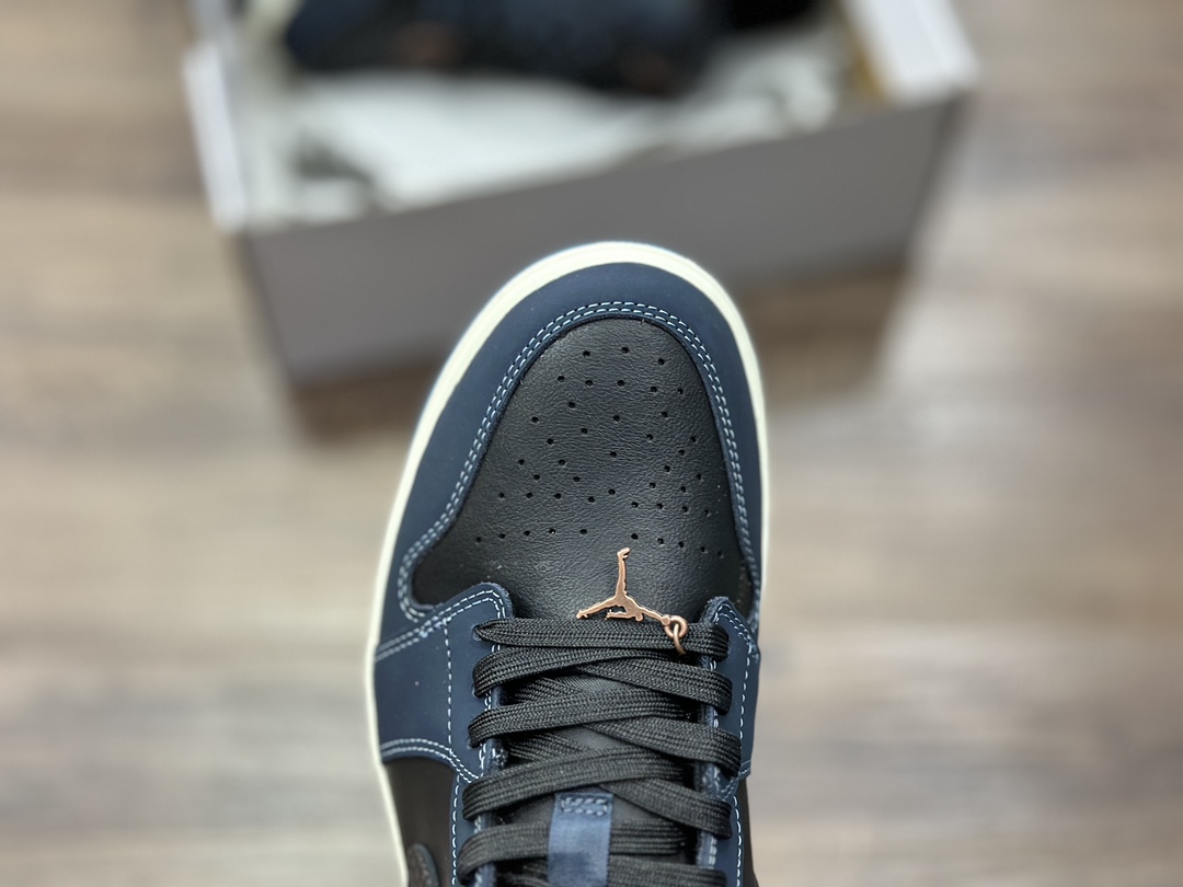 240 Air Jordan 1 Low AJ1 乔1 低帮休闲板鞋 FJ5478-010