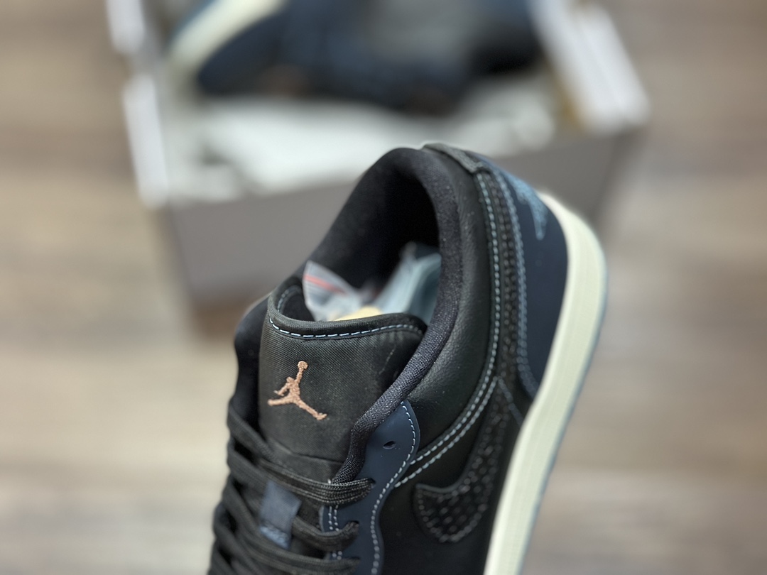 240 Air Jordan 1 Low AJ1 乔1 低帮休闲板鞋 FJ5478-010