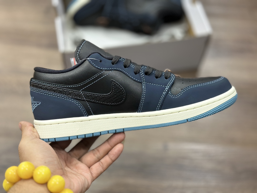 240 Air Jordan 1 Low AJ1 乔1 低帮休闲板鞋 FJ5478-010