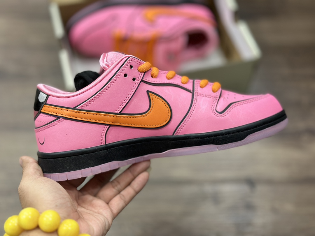 350 The Powerpuff Girls x Nike  SB Dunk Low 飞天小女警联名款 低帮休闲板鞋 FD2631-600