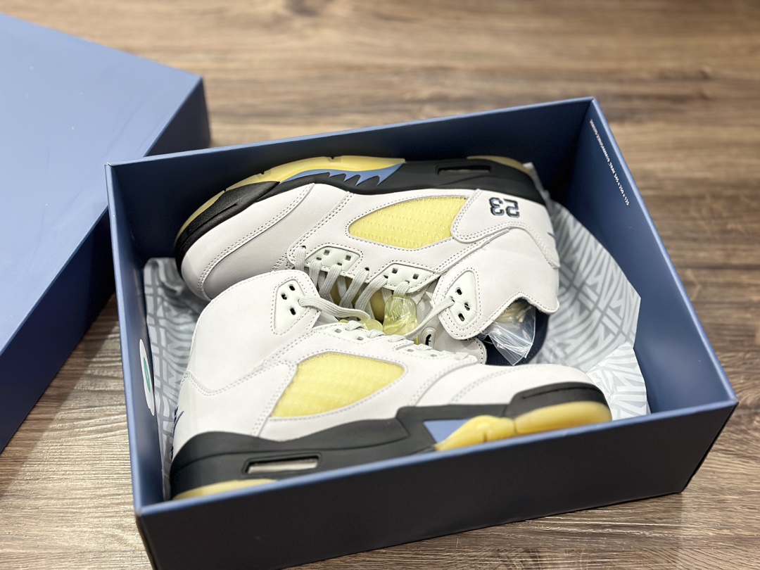 A Ma Maniere x Air Jordan 5 WMNS White Blue Photon Dust Light Ivory FZ5758-004